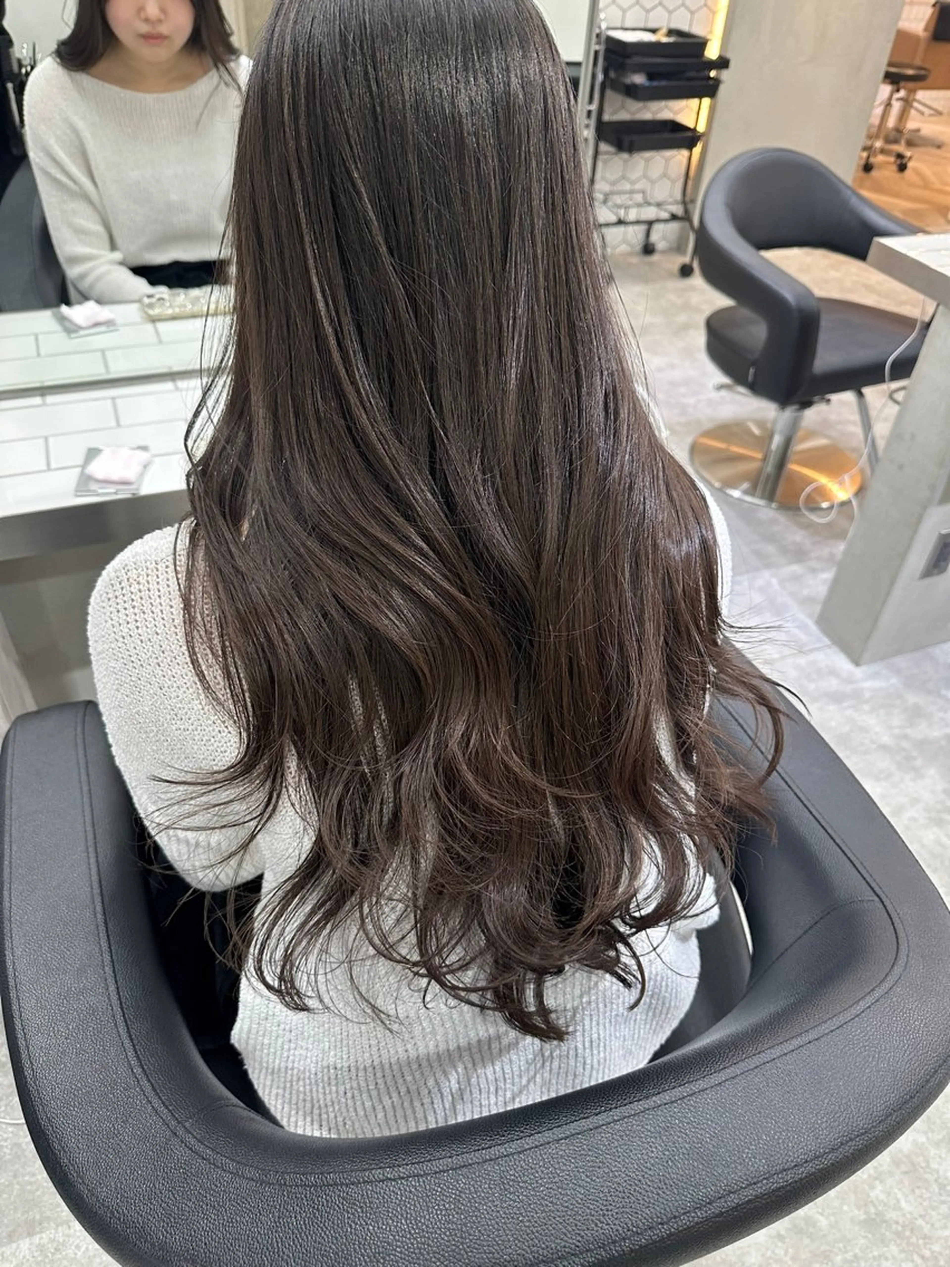 ロング カラー カット ヘアカラー トリートメント レイヤー 顔周り グレージュ/添田晃基のヘアスタイル