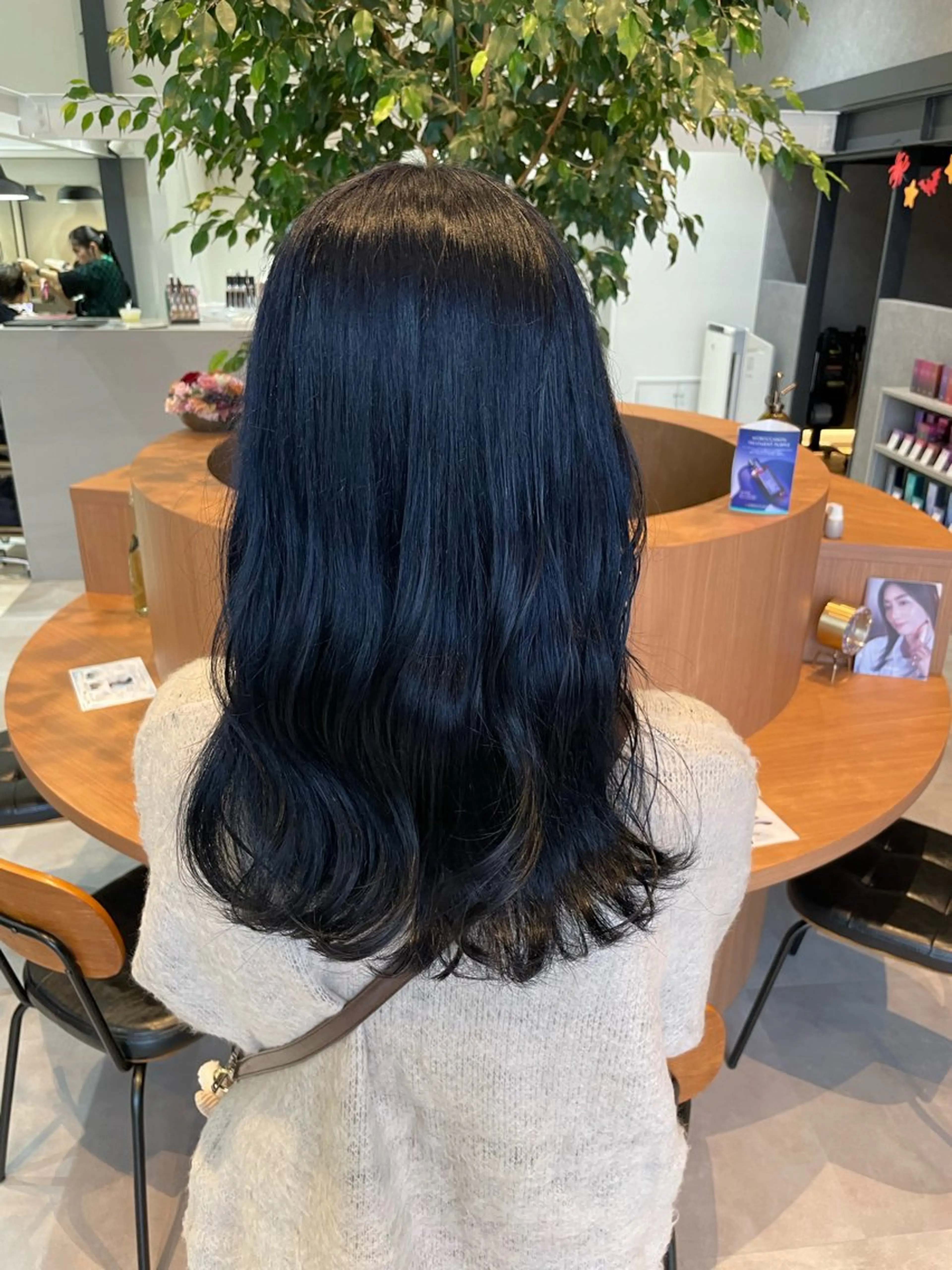 ロング カラー ブルーカラー バイオレットカラー カット ヘアカラー ayaka |トレンドヘアのヘアスタイル