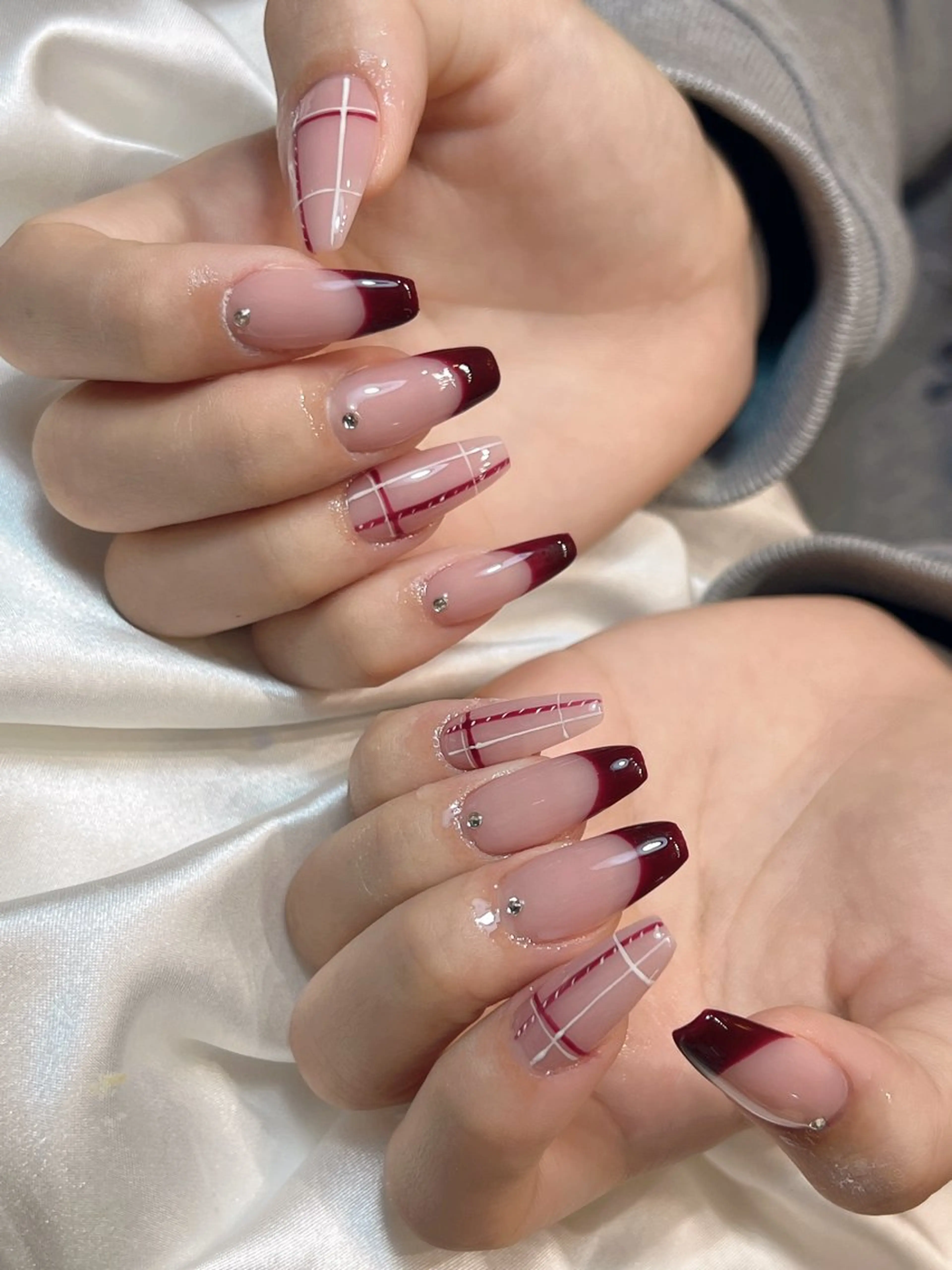 ネイル フレンチネイル スカルプネイル ハンドネイル bijou nails所属・bijou nails 蓮のネイルデザイン