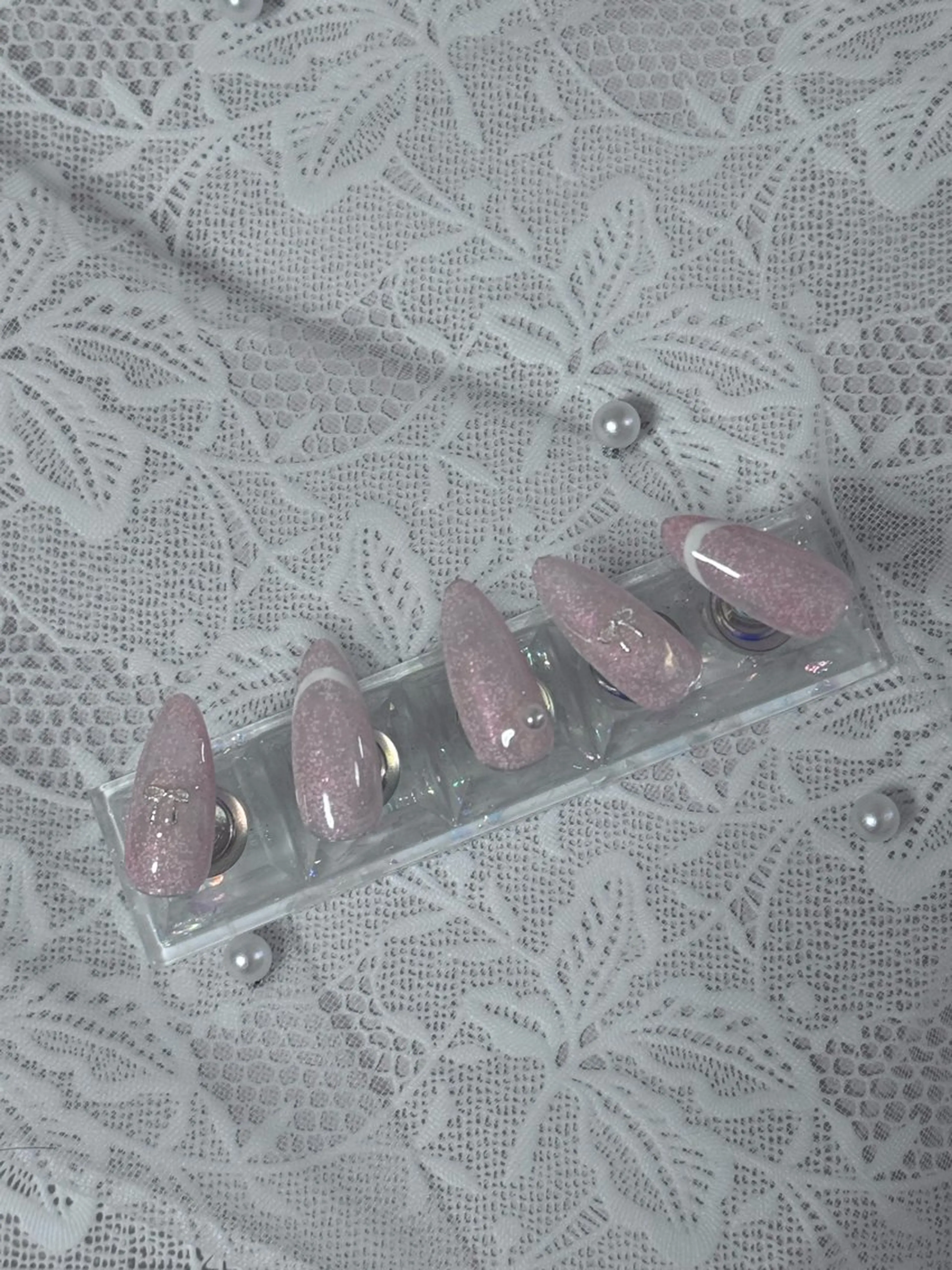 ネイル フレンチネイル リボン ハンドネイル on nail 尾張旭三郷店のネイルデザイン