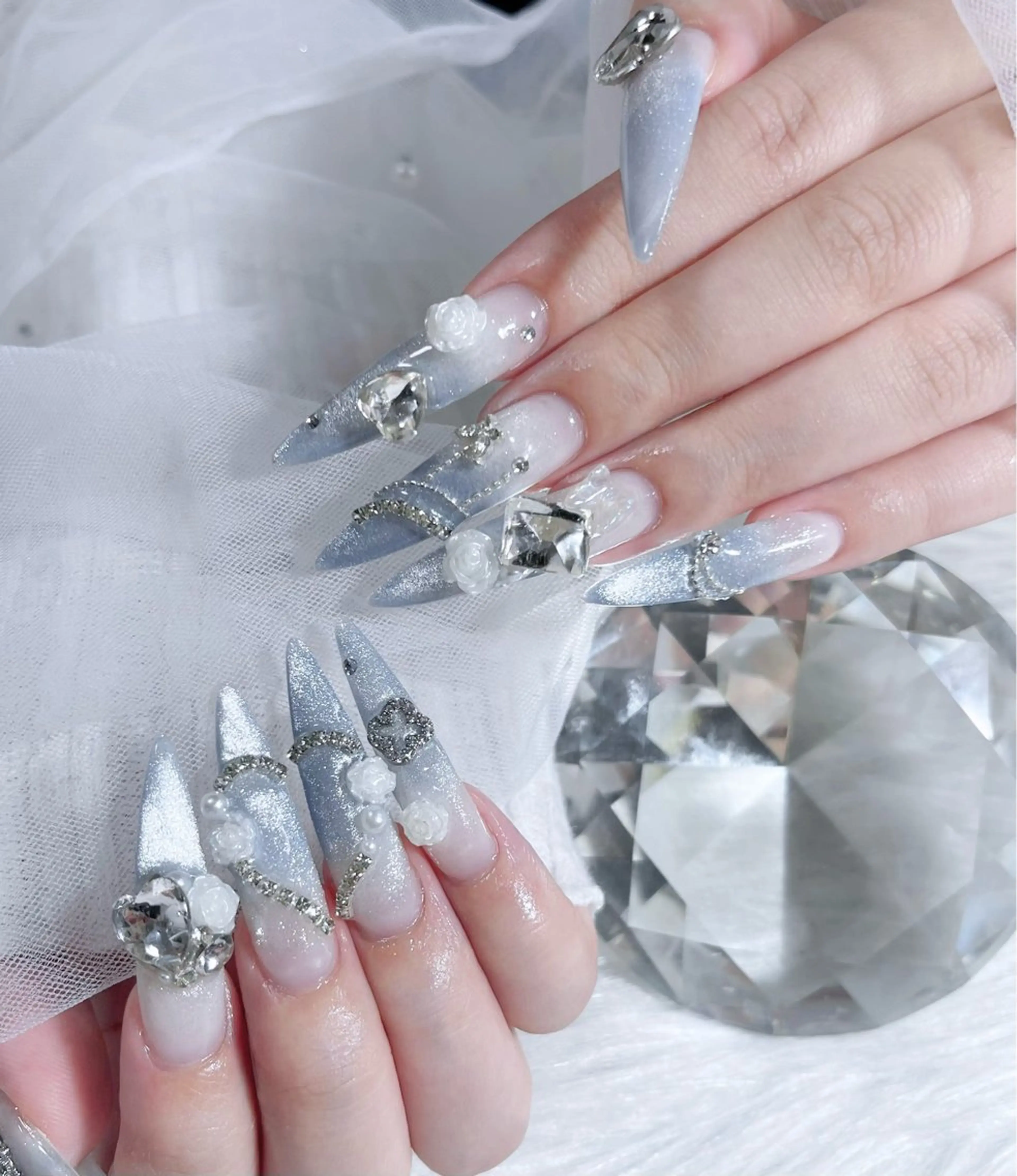 ネイル オーロラネイル クリアネイル フラッシュネイル ジェルネイル グラデーション Amee Nailsalonのネイルデザイン