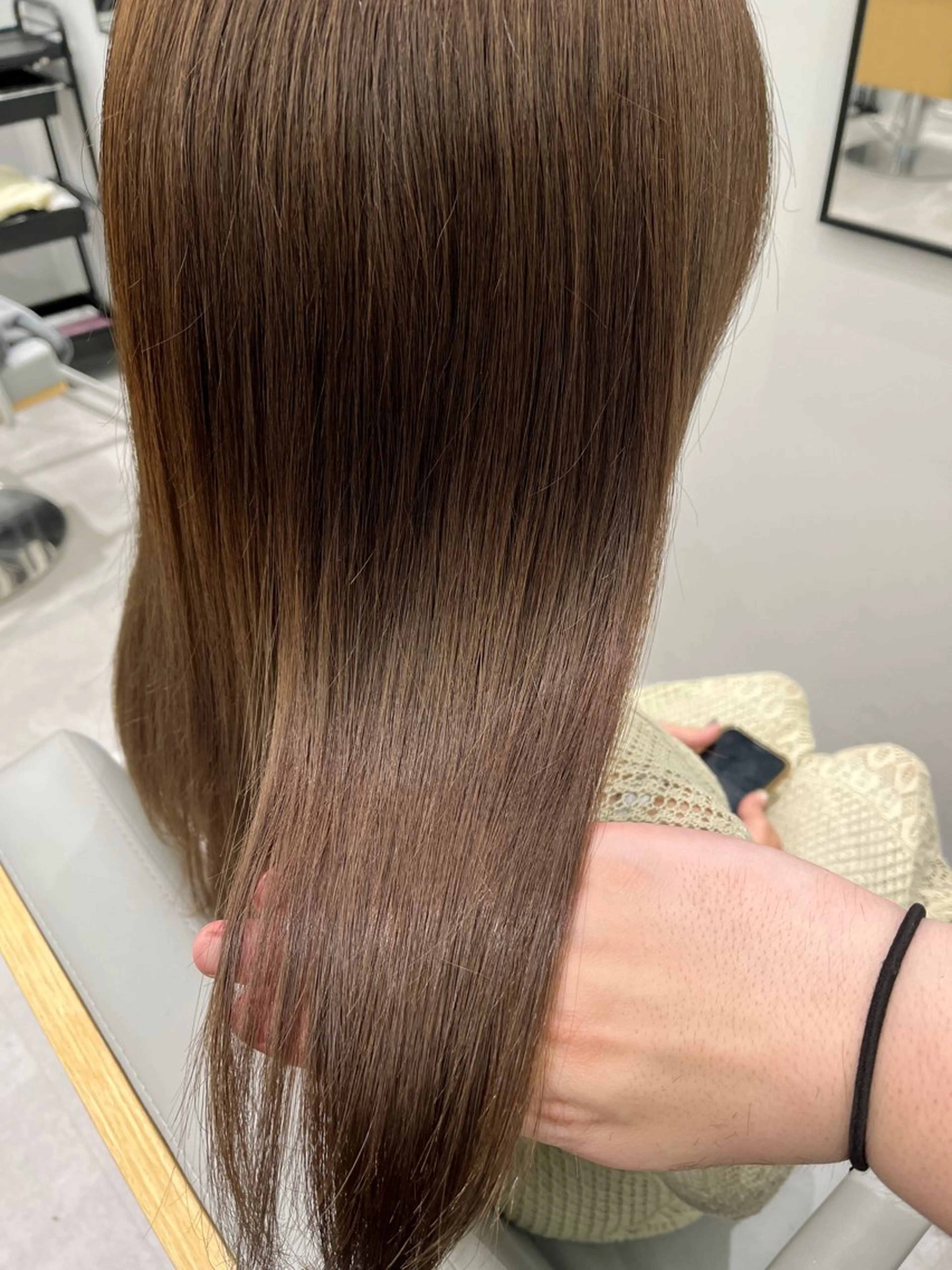 ミディアム カラー カット ヘアカラー トリートメント 菅 樹希弥のヘアスタイル