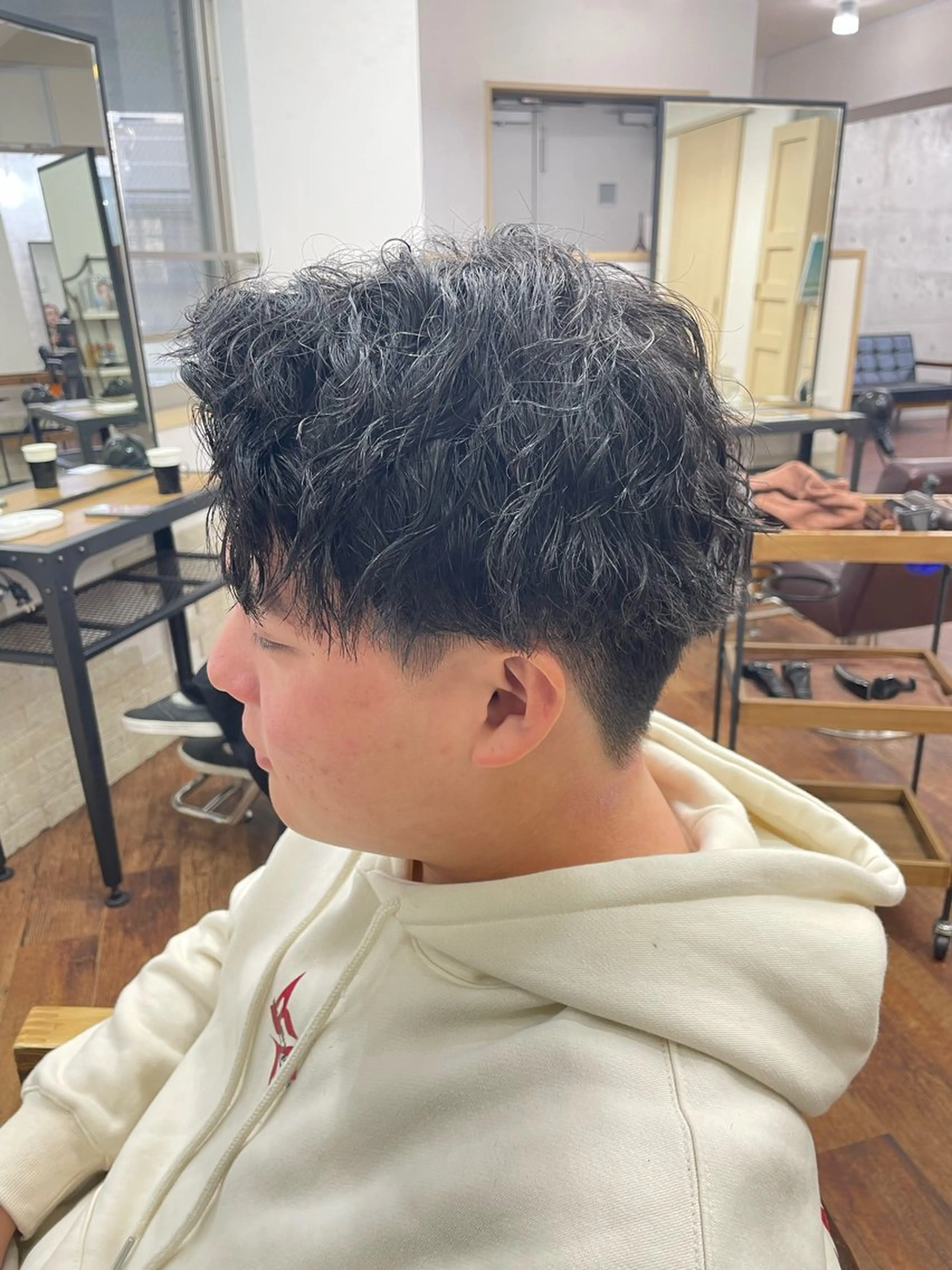 パーマ メンズ アップバング メンズパーマ ツイストスパイラルパーマ スパイラルパーマ Ritsuki メンズ特化😎のヘアスタイル