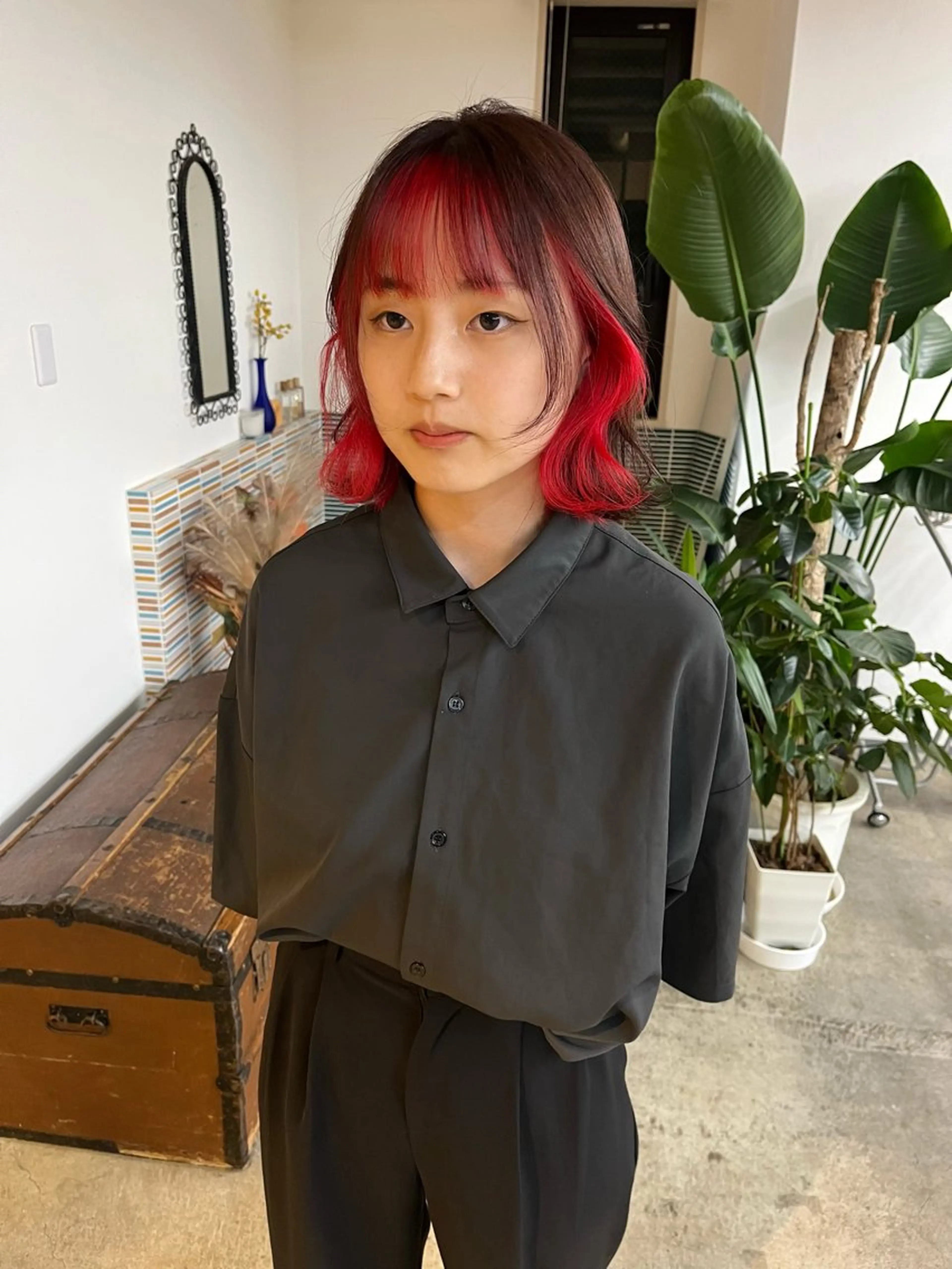 ミディアム カラー ブリーチ インナーカラー レッドカラー 🩷ハイトーン透明感 レイヤー🩷ユリカのヘアスタイル