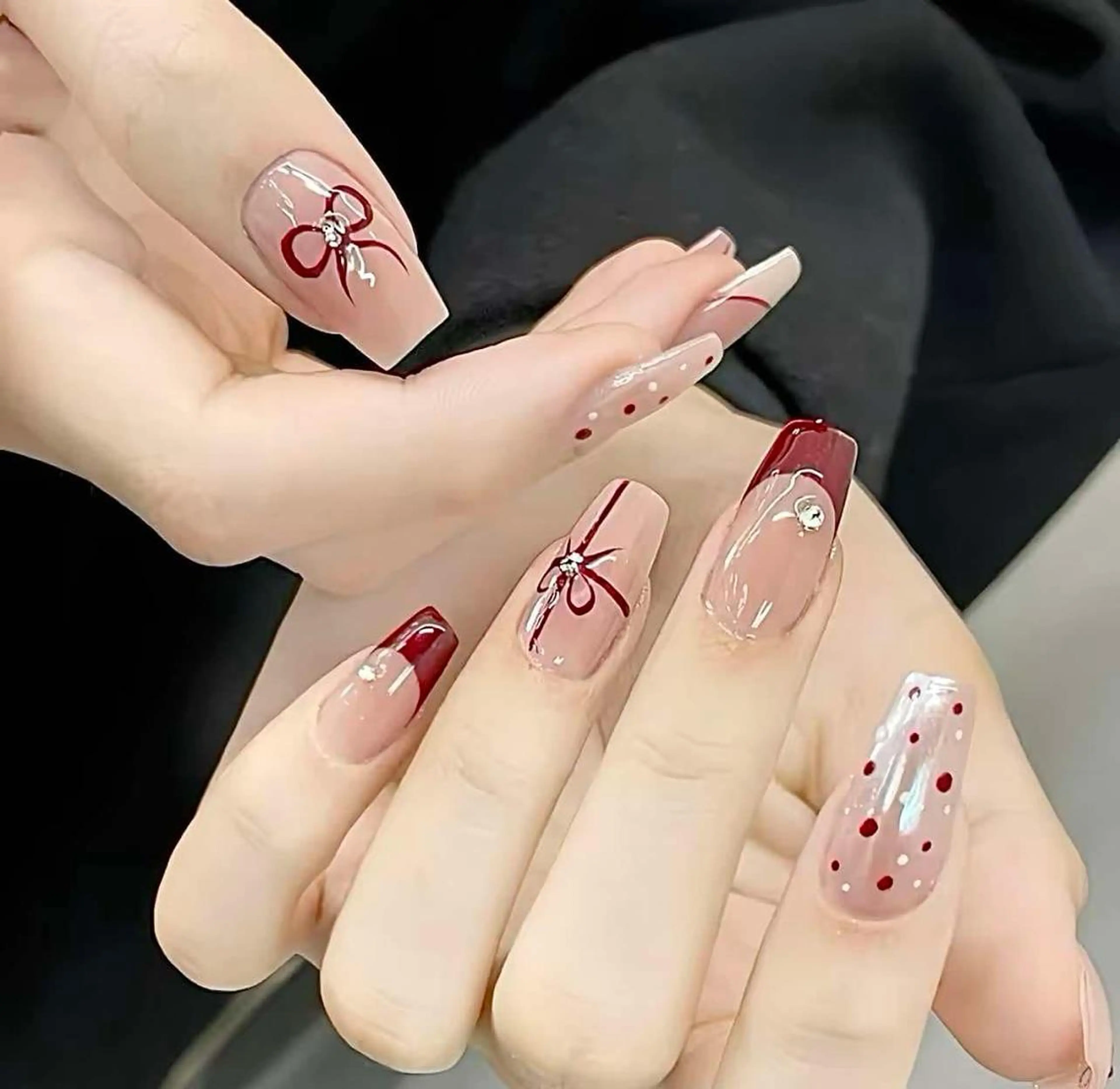 セミロング ハンドネイル ニャット アインのネイルデザイン