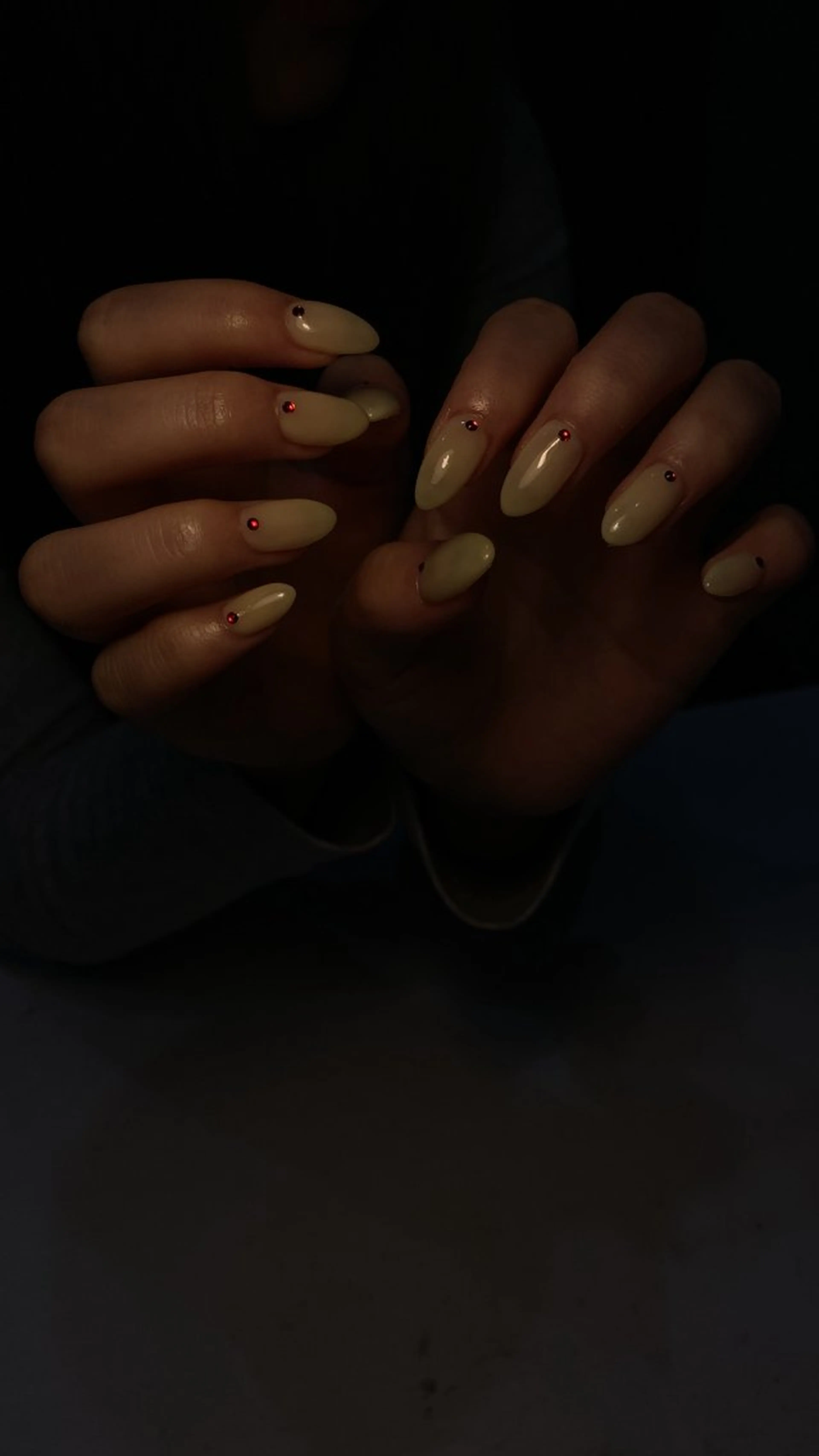 ネイル ストーンネイル ハンドネイル ハンドケア NILATE所属・渡邉 あいのネイルデザイン