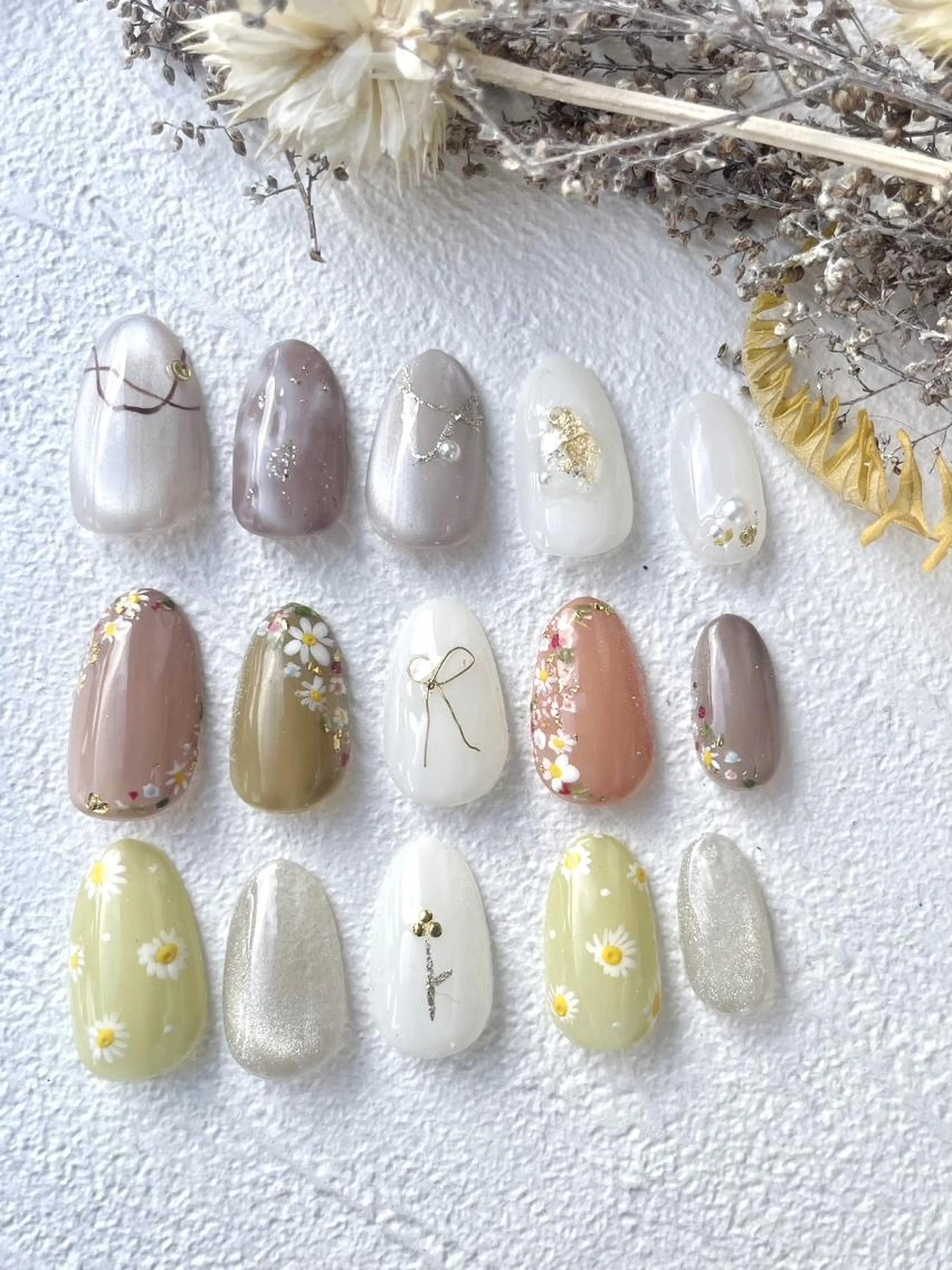 【新規当日限定クーポン‼️・ハンドネイルケア込み】定額手描き120minアート（4本​〜​6本）程度目安 オフ無し✨の写真