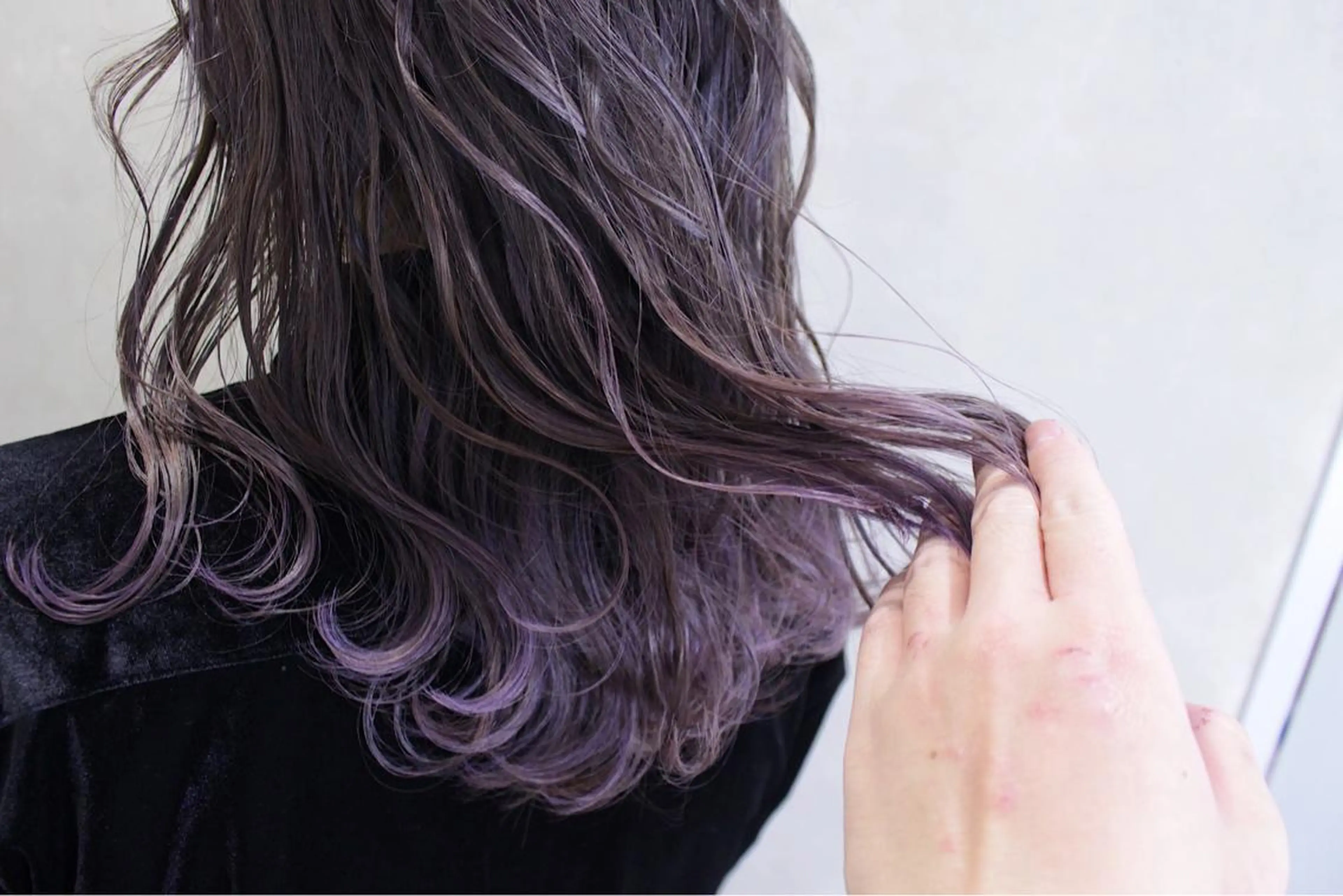 セミロング カラー ヘアアレンジ グラデーションカラー ハイライトカラー パープルカラー ハイライト ヘアカラー トリートメント lani 天神大名/ブリーチのヘアスタイル