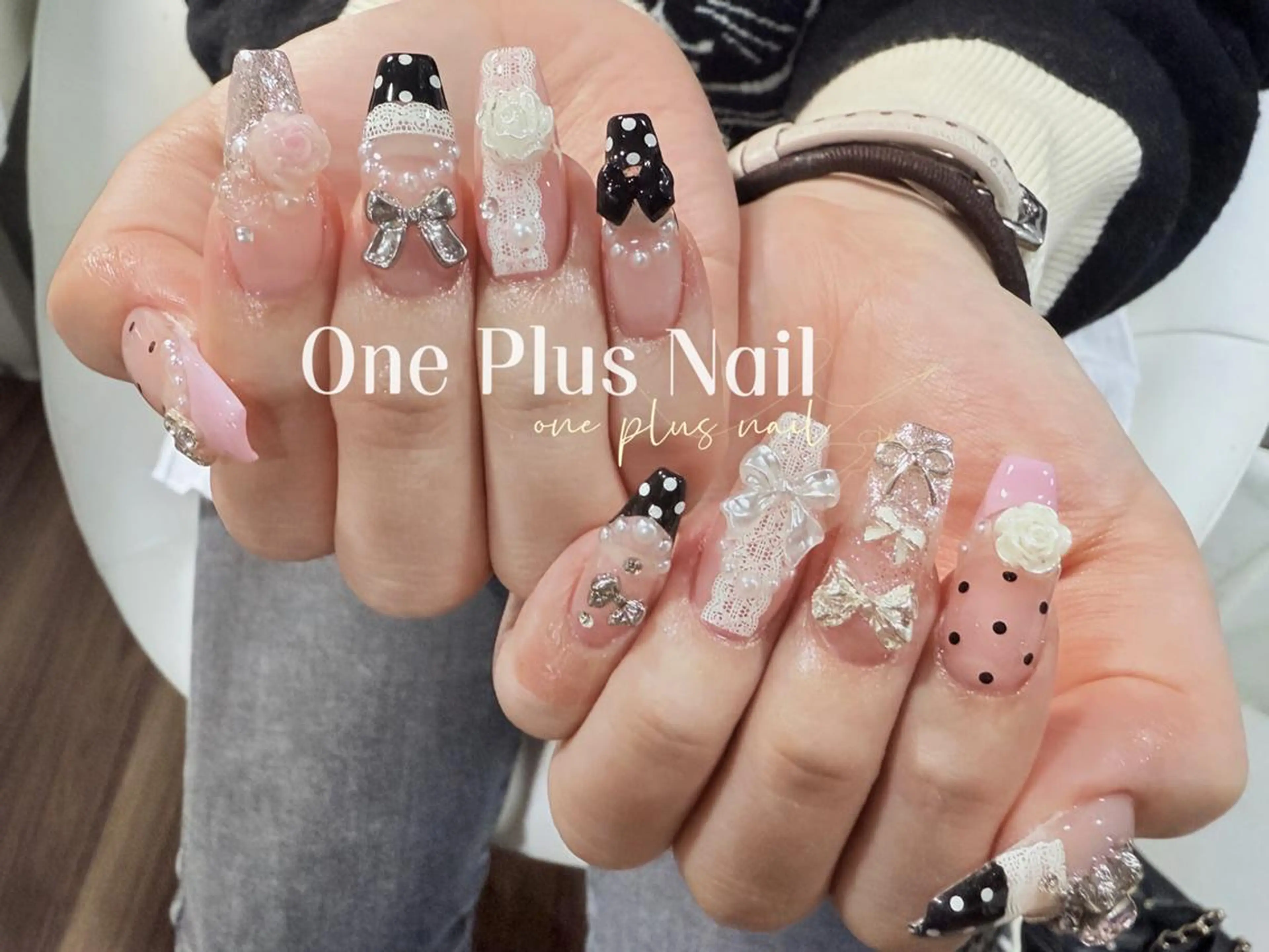 ネイル ハート キラキラネイル 韓国ネイル ロングネイル 持ち込み ハンドネイル One Plus Nail Salonのネイルデザイン
