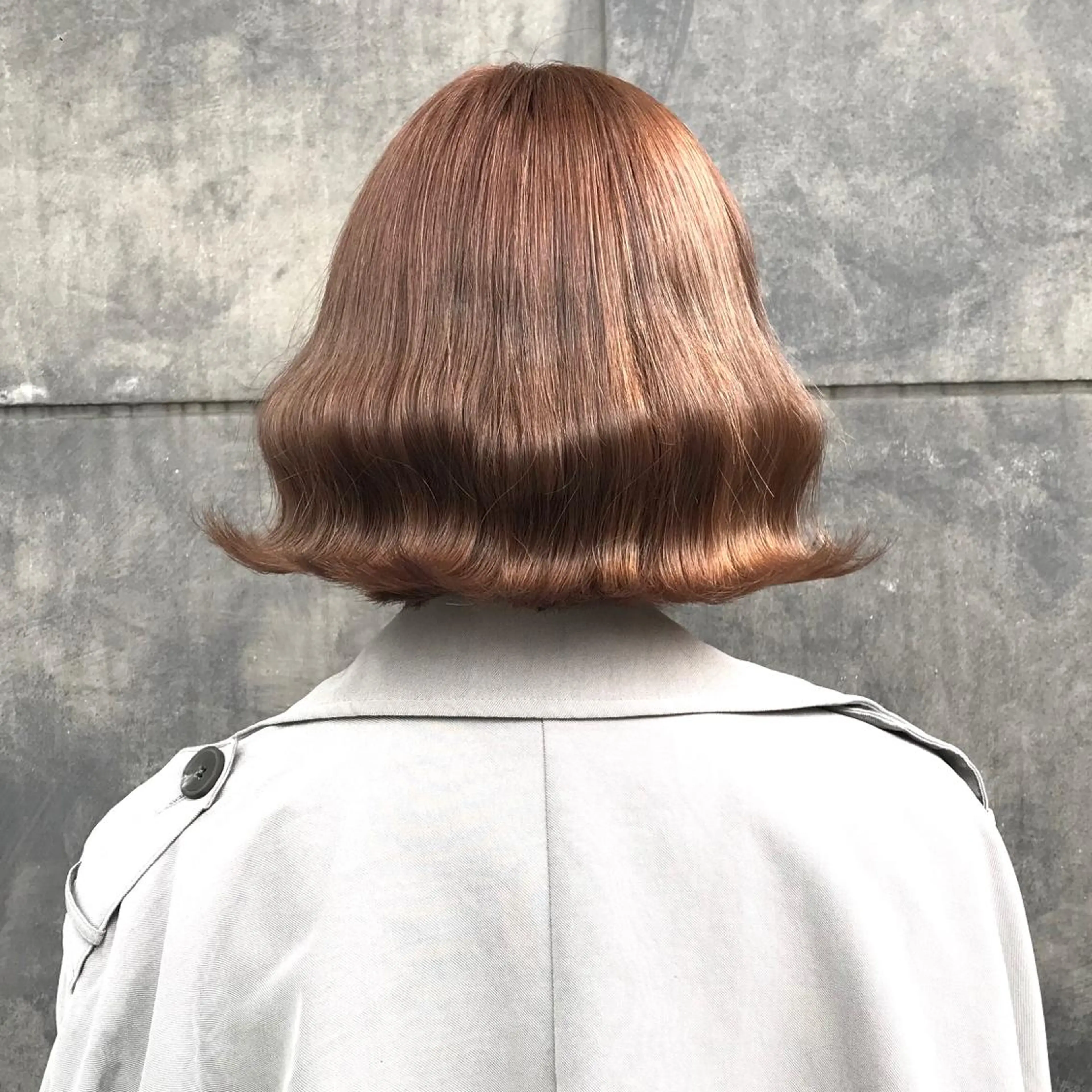 ショート カラー ベージュカラー タンバルモリ ムルギョル巻き 韓国風ヘア シースルーバング サロウィン所属・K-POP好き美容師 🇰🇷Kai.Yのヘアスタイル