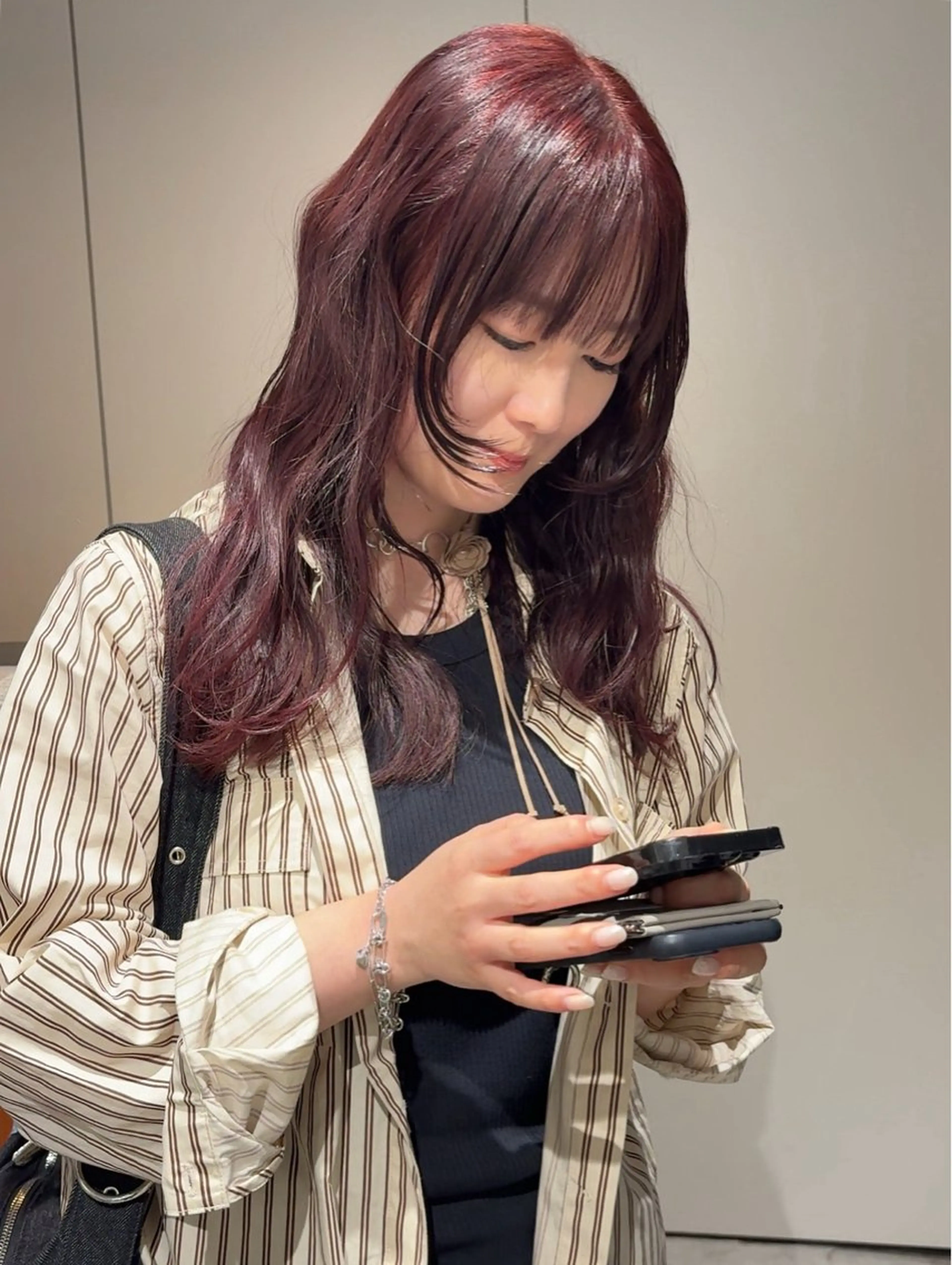 セミロング カラー ブリーチ ダブルカラー ラベンダーカラー ブリーチなしカラー ピンクカラー 原 菜帆のヘアスタイル