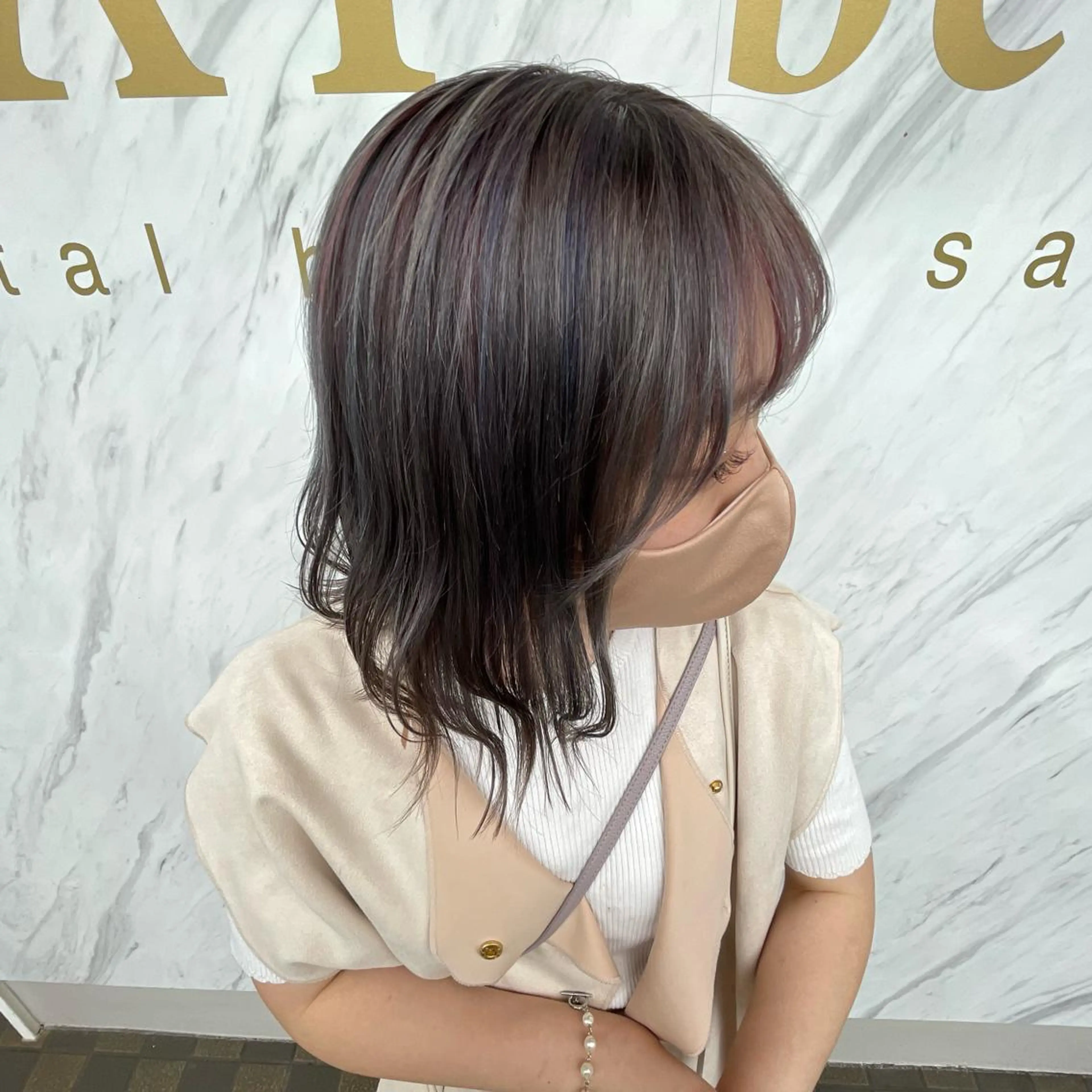 ミディアム カラー デザインカラー ハイライトカラー ピンクカラー パープルカラー ハイライト 小森 永のヘアスタイル