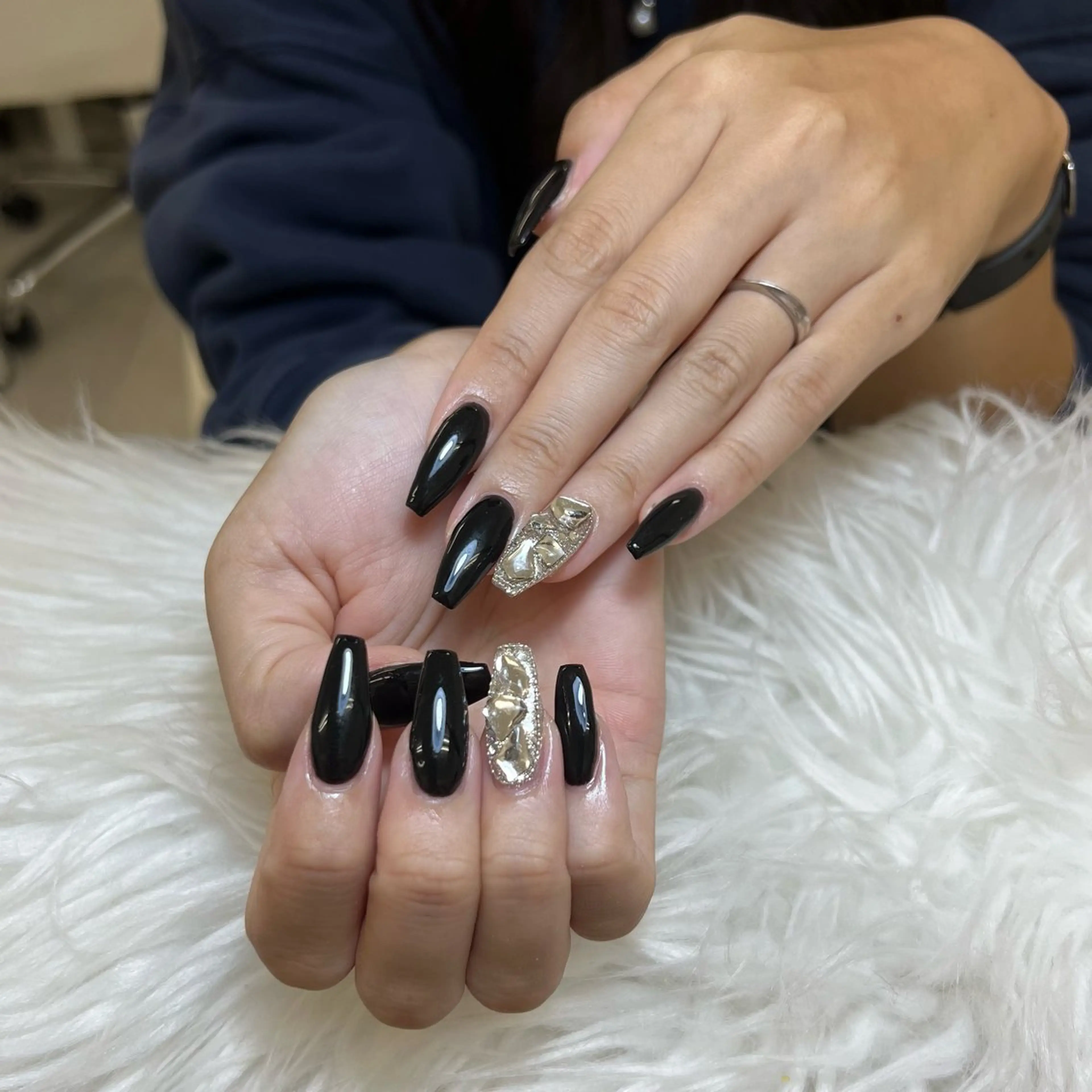ネイル チークネイル 長さ出し フレンチネイル ジェルネイル ガラスフレンチ ハンドネイル anh nail anne🤍のネイルデザイン