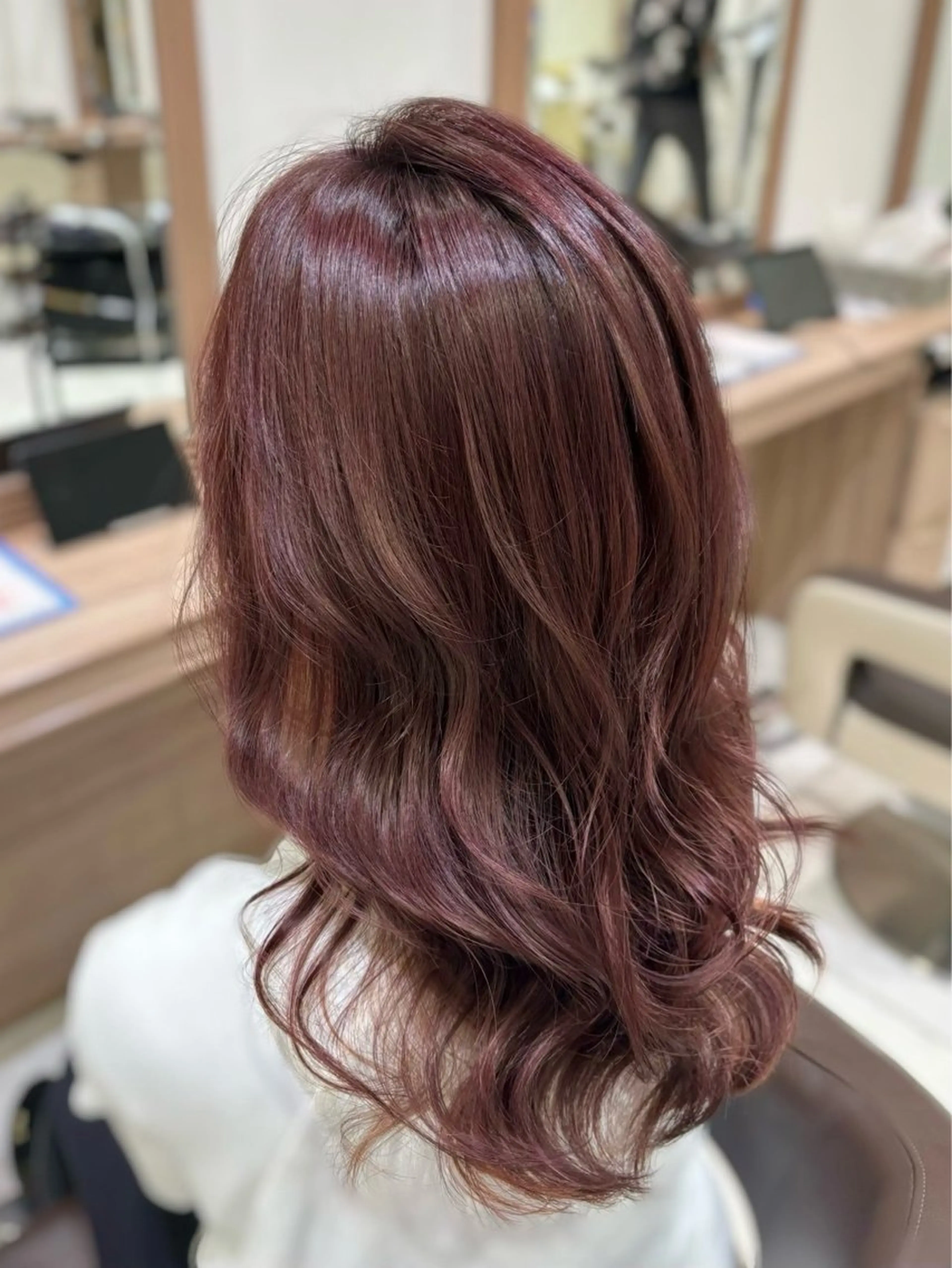 セミロング ヘアアレンジ ヘアカラー 奥村 美郁子のヘアスタイル