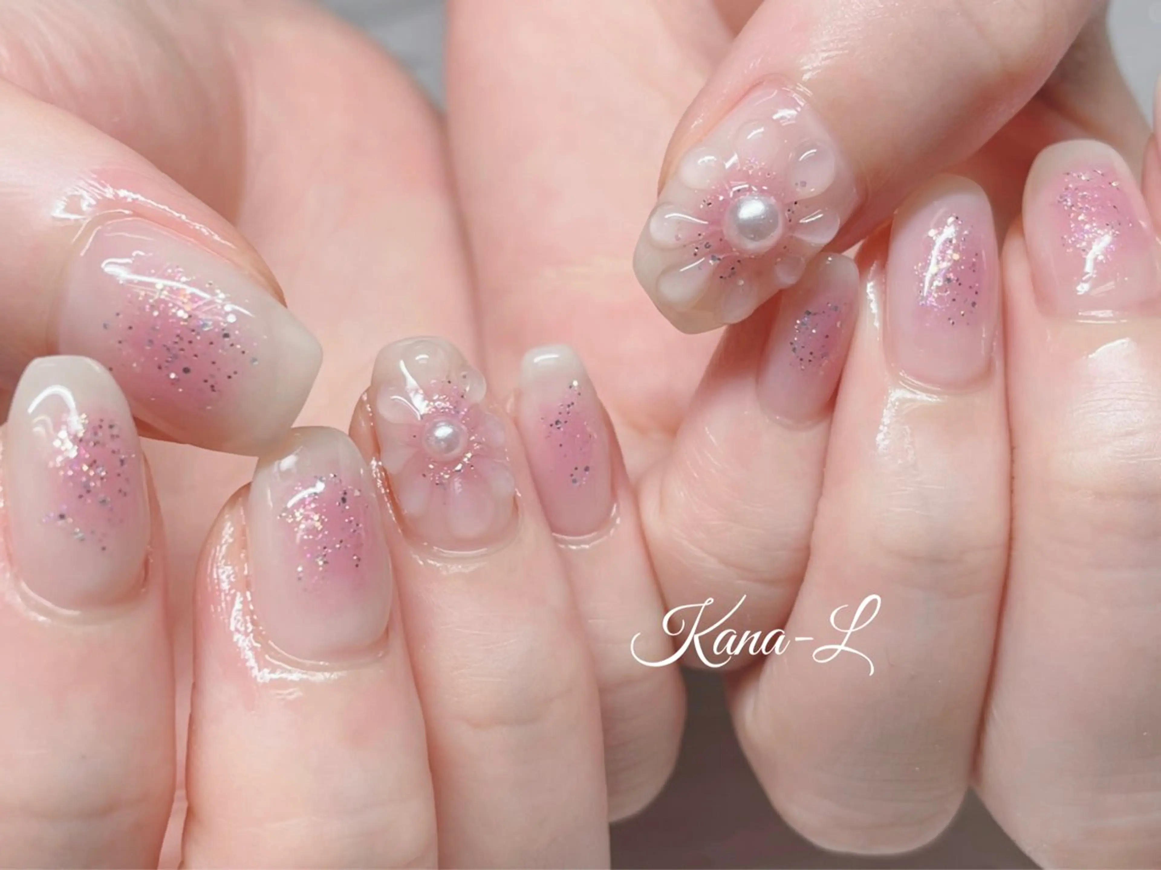 ネイル チークネイル フラワーネイル ジェルネイル キラキラネイル 韓国ネイル 芦辺 香奈のネイルデザイン