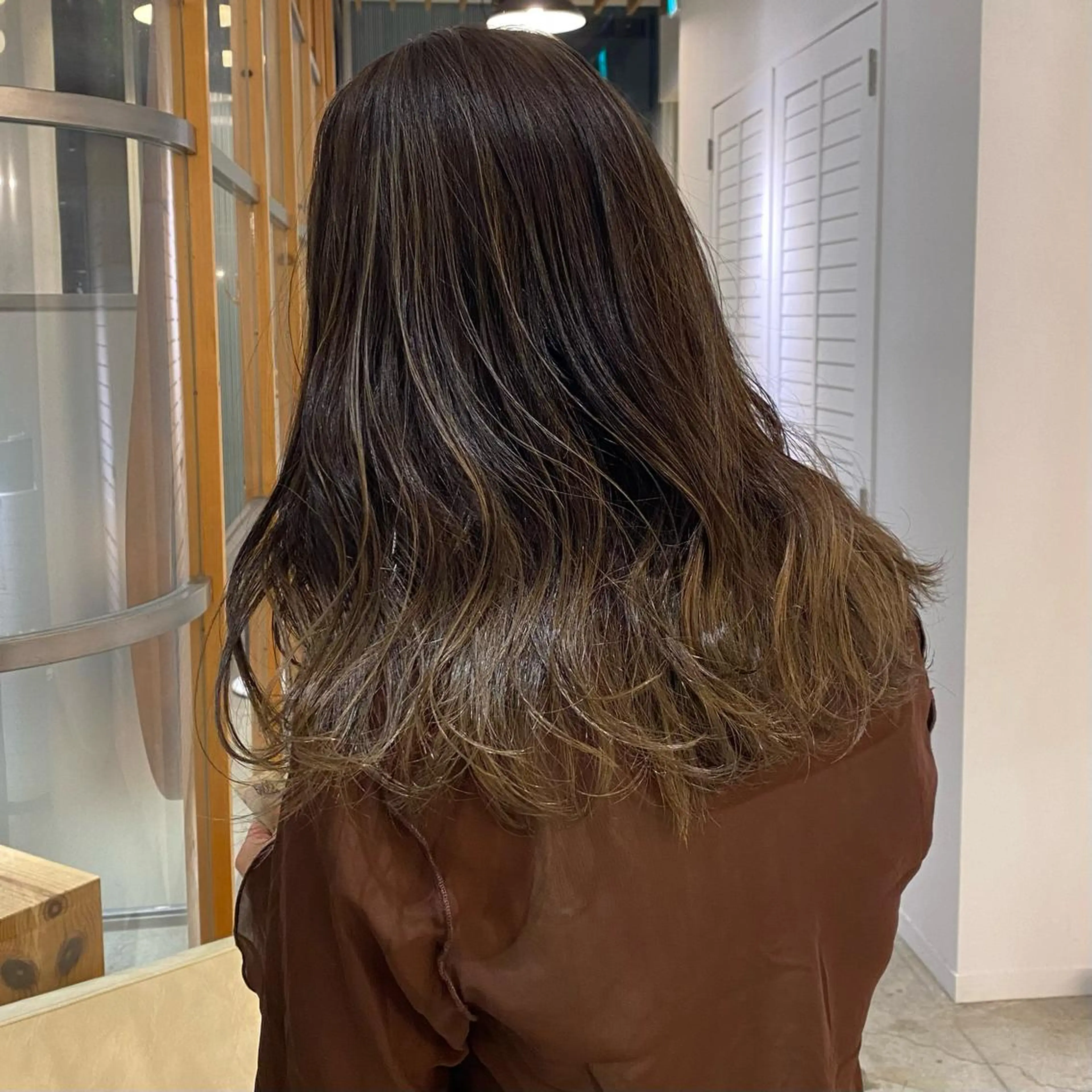 ロング カラー 髪質改善 イオリのヘアスタイル