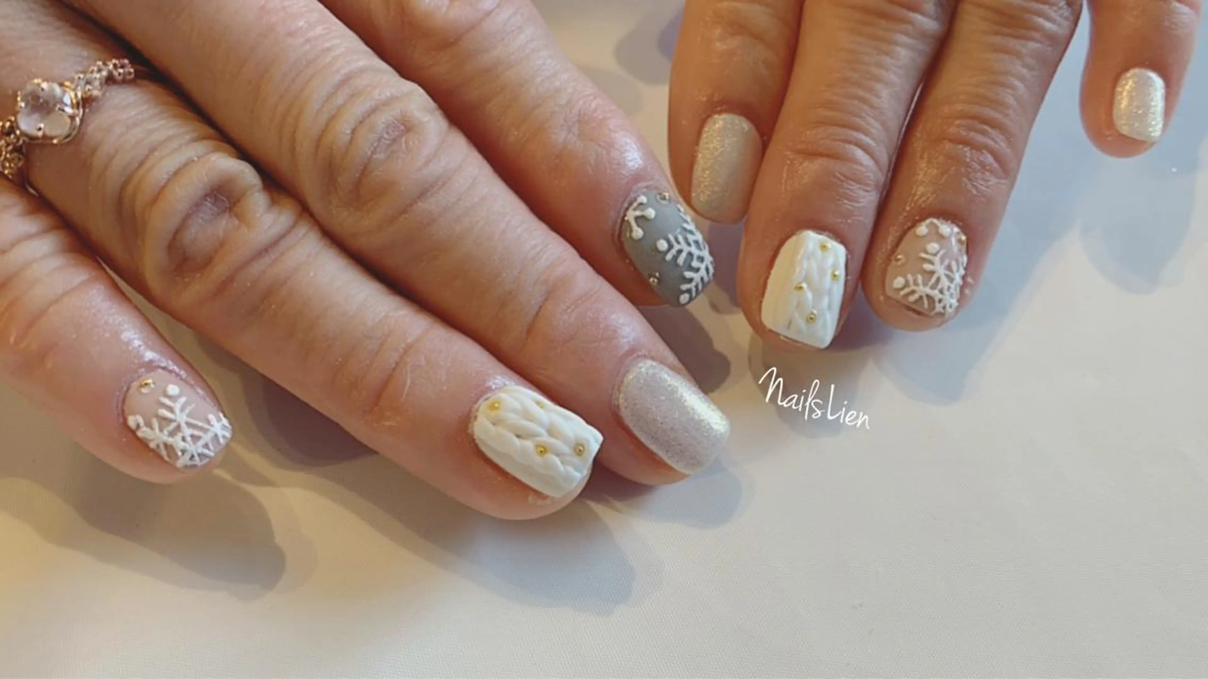 ネイル マットネイル 冬ネイル 凛 リンのネイルデザイン