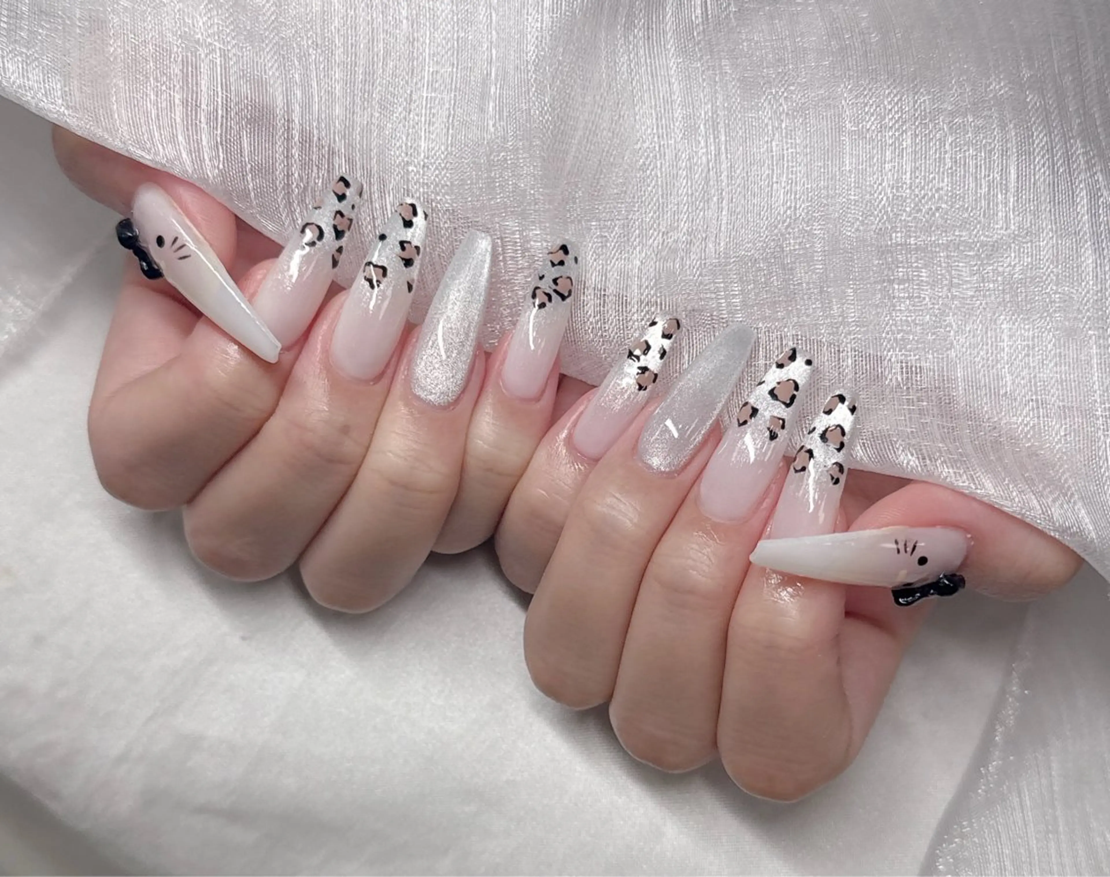 ネイル オーロラネイル チークネイル 長さ出し フットネイル フレンチネイル ハンドネイル Lee Ainのネイルデザイン