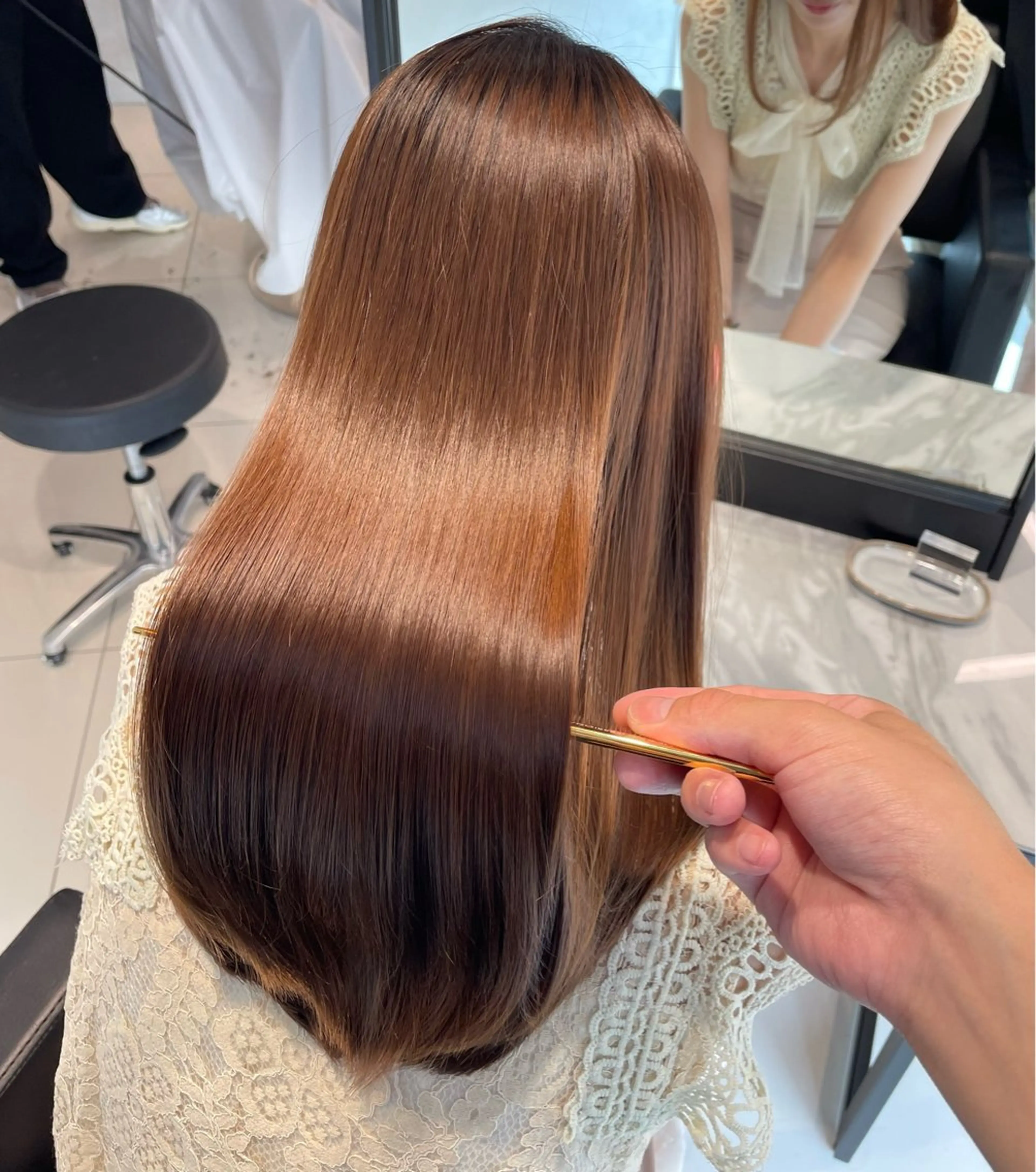 セミロング カット 縮毛矯正 トリートメント ヘッドスパ ✨髪質改善✨美髪 矯正🫧小泉のヘアスタイル