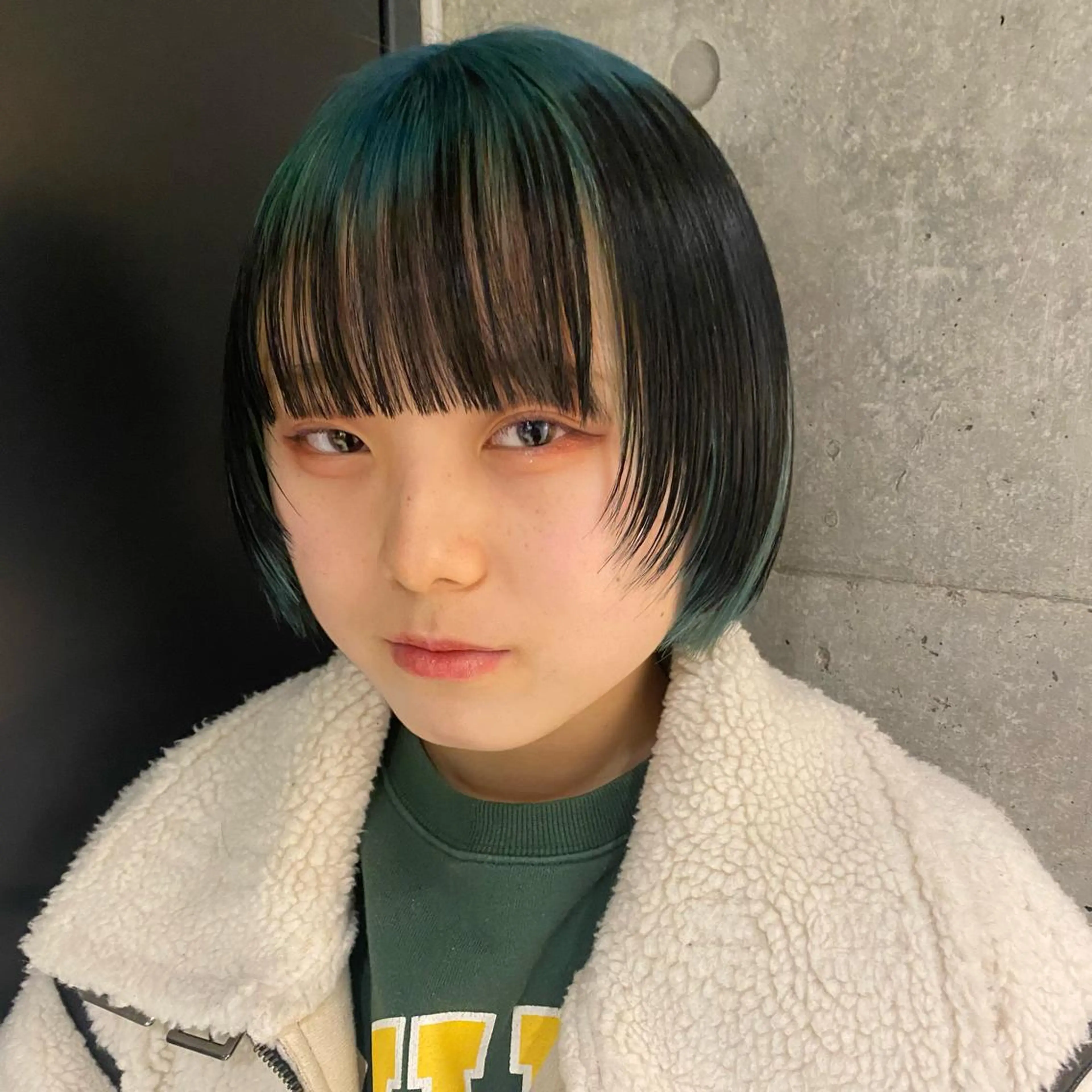 ショート カラー デザインカラー ヘアカラー トリートメント Yahiko ハイトーンのヘアスタイル