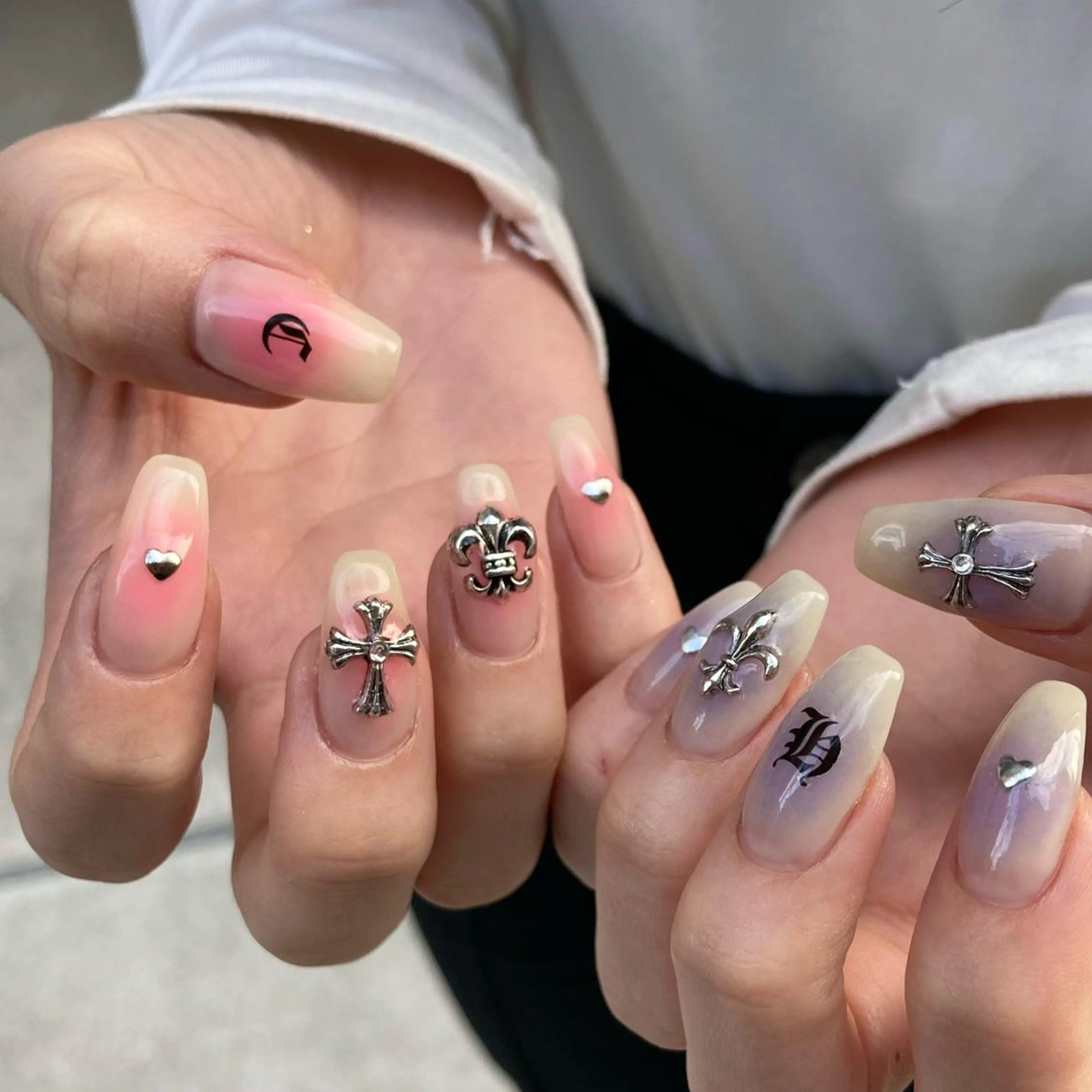 ネイル ハンドネイル フットネイル kana/モード ・グランジ໒꒱のネイルデザイン