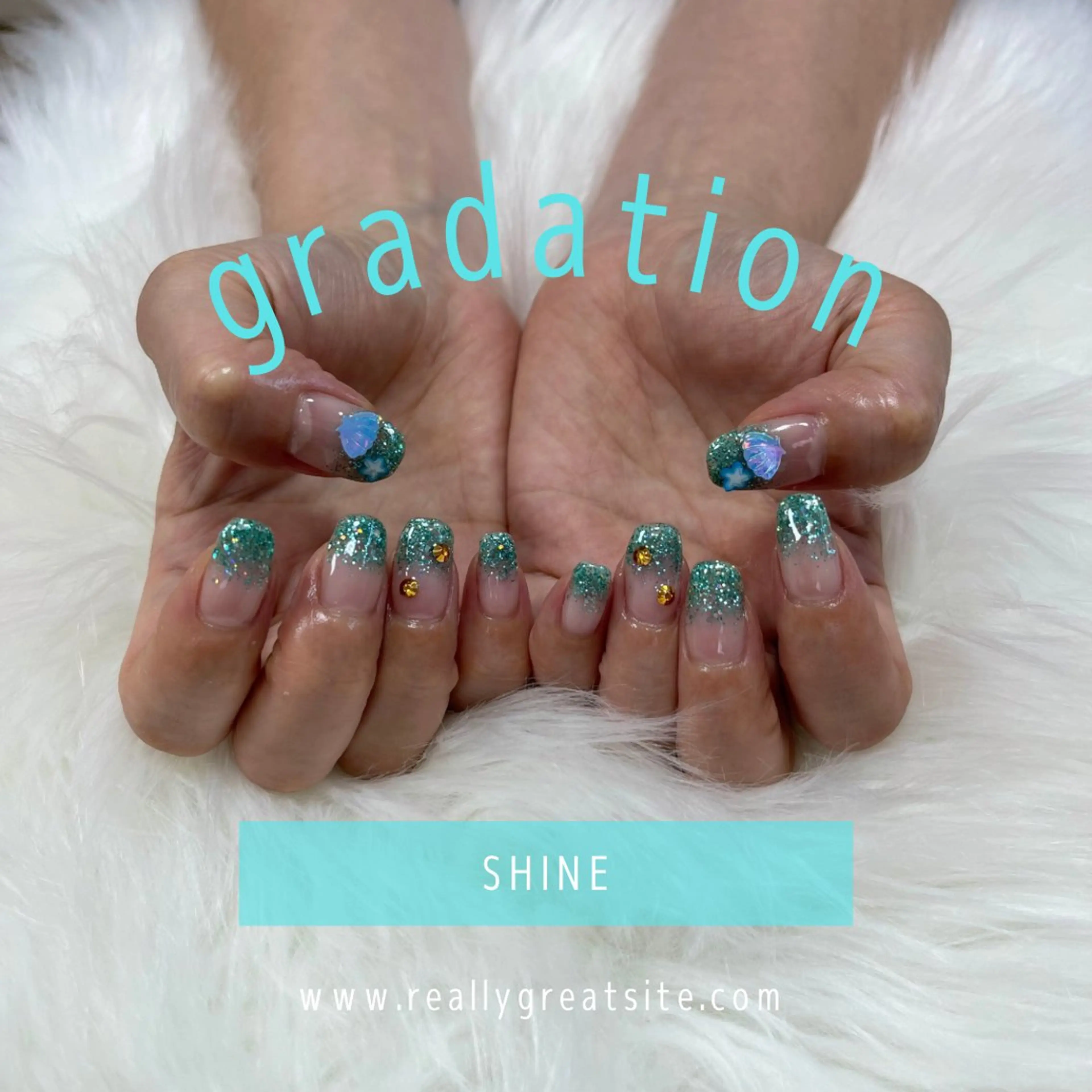 ネイル ブルー グラデーション ラメ(グリッター) ラメグラデーション ストーンネイル SHINE nail salonのネイルデザイン