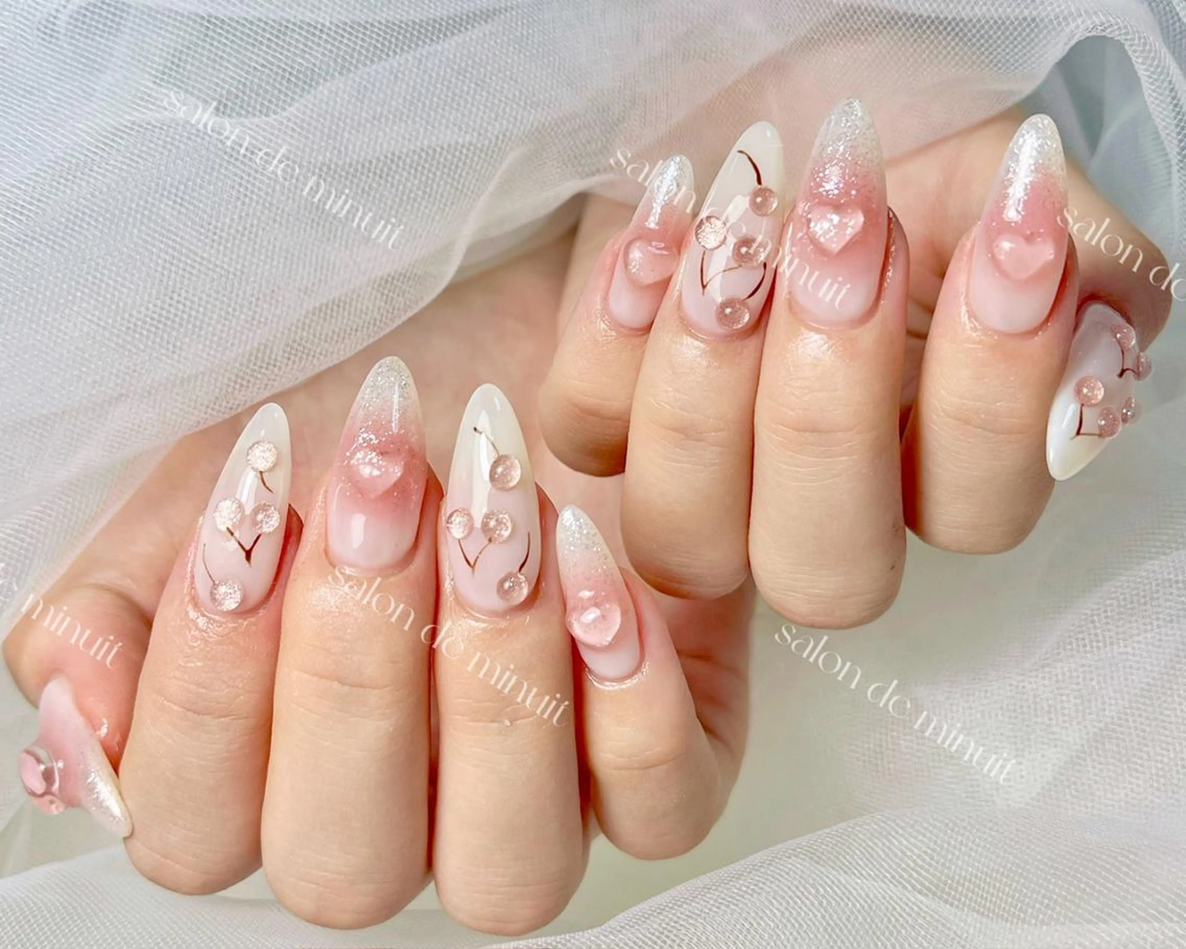 ネイル Salon de Minuit🦩のネイルデザイン