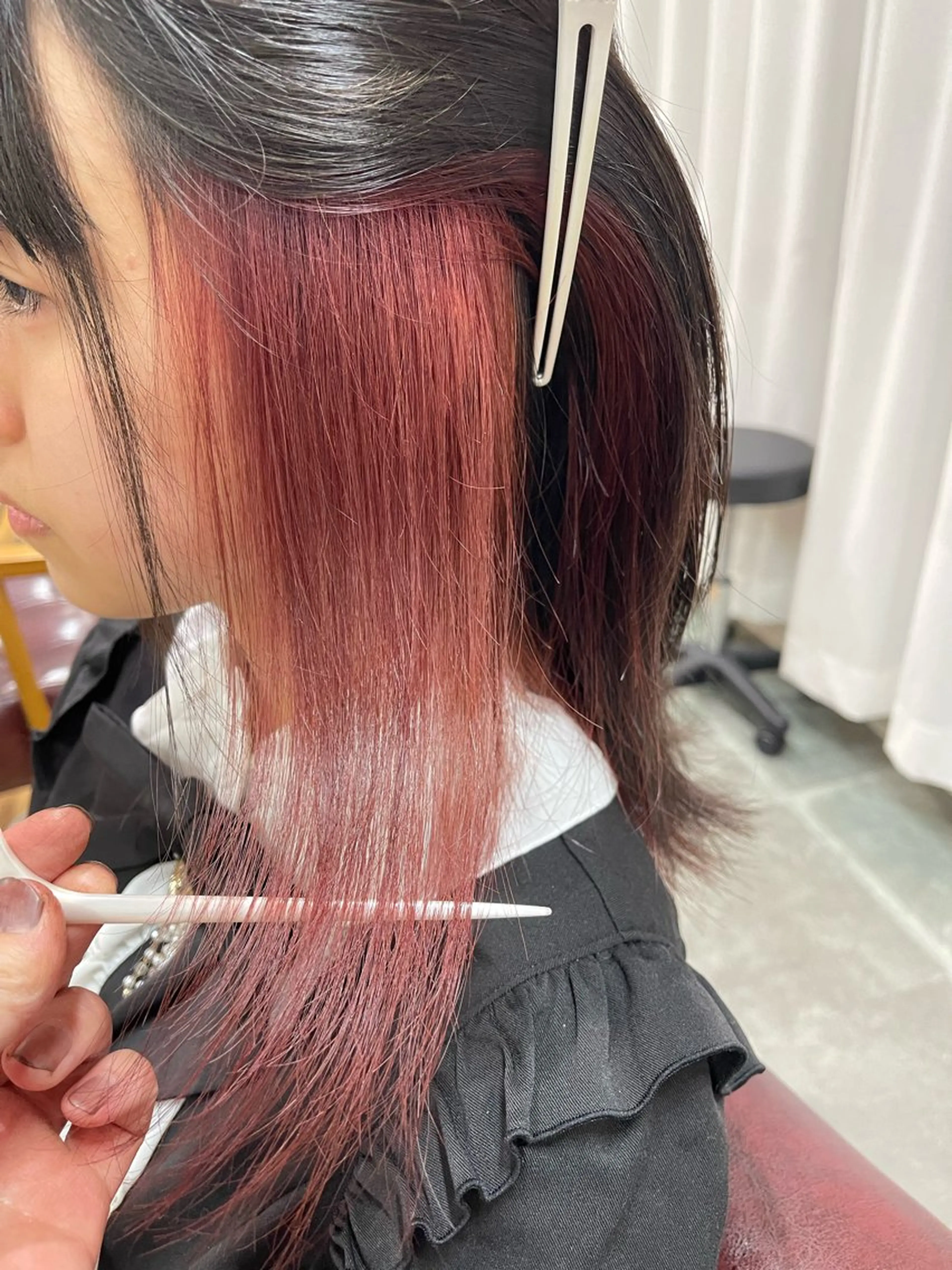 ミディアム カラー ブリーチ インナーカラー ピンクカラー ヘアカラー トリートメント SOYON西大寺店所属・ダブルカラー/ 髪質改善💎安藤のヘアスタイル
