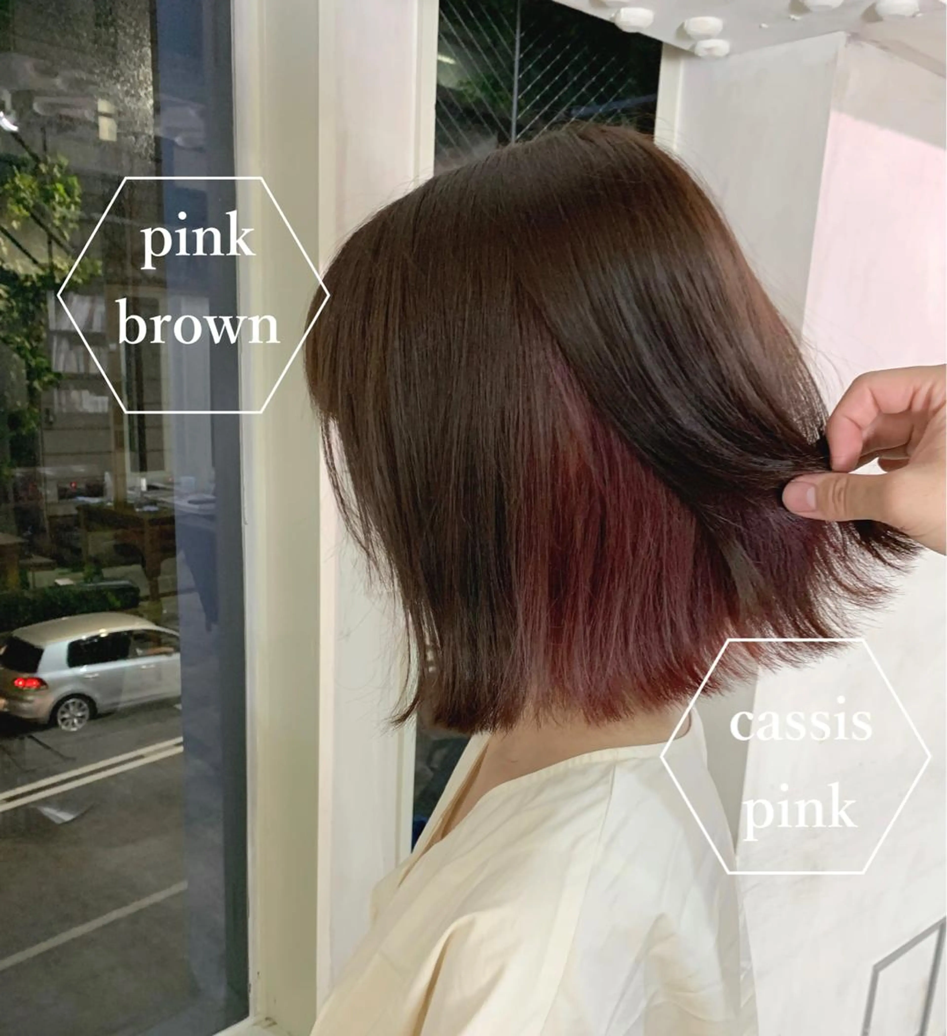 ショート カラー カシス インナーカラー ピンクカラー カット ヘアカラー トリートメント 透明感カラー特化型 NAOKIのヘアスタイル