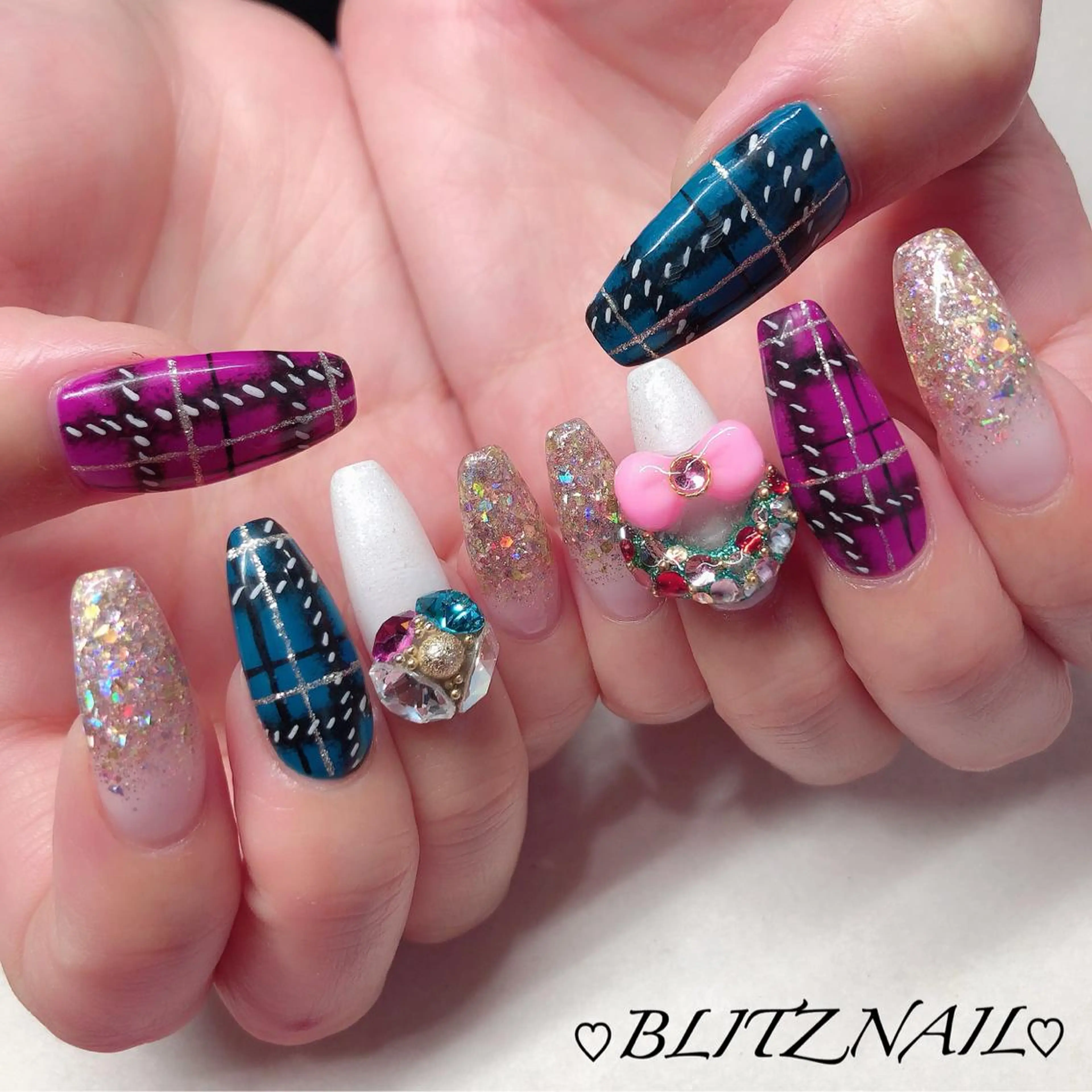 ネイル BLITZ Nail 岩田💅🏻✨のネイルデザイン
