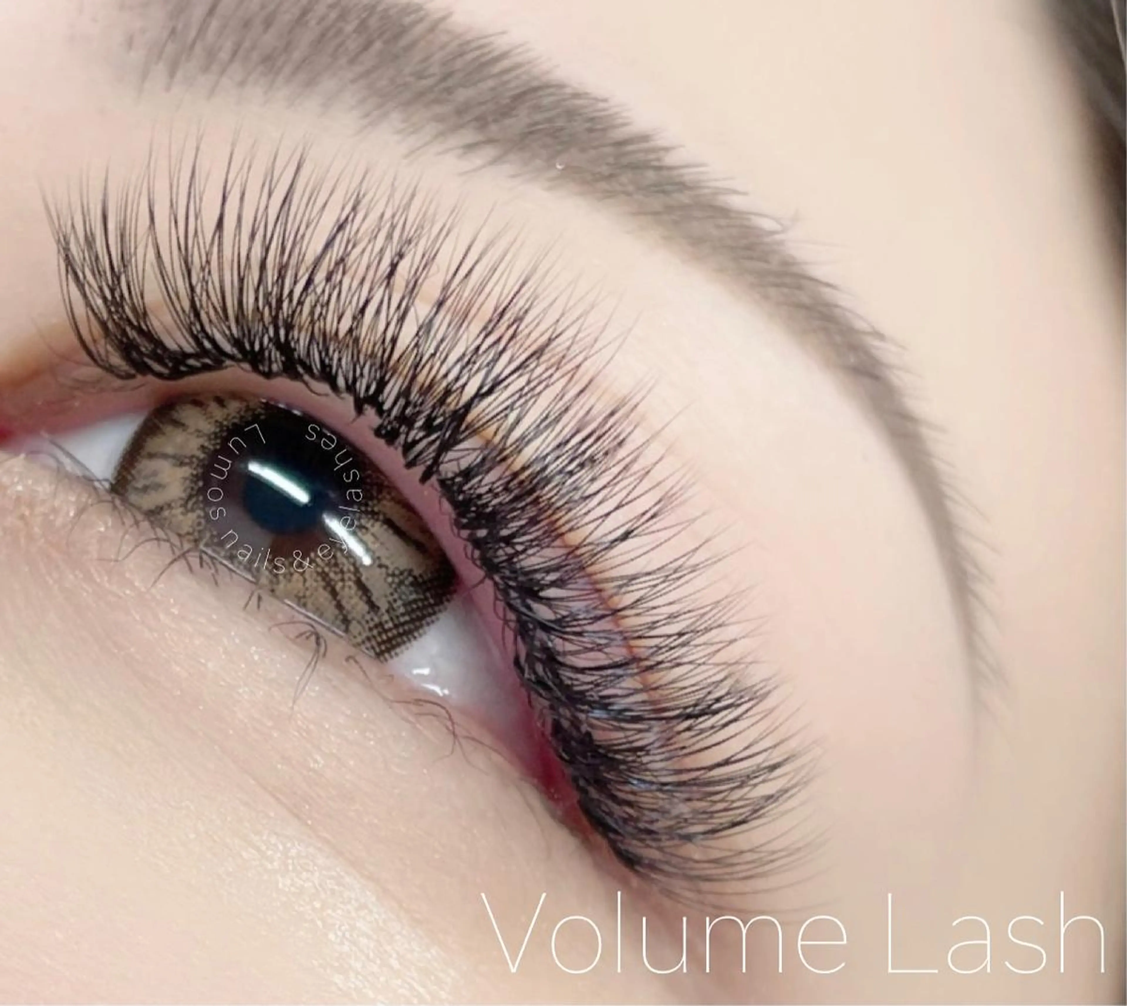 マツエク・マツパ ボリュームラッシュ マツエク Lumos nail&eyelash所属・Lumos Ayakaのマツエク・マツパデザイン
