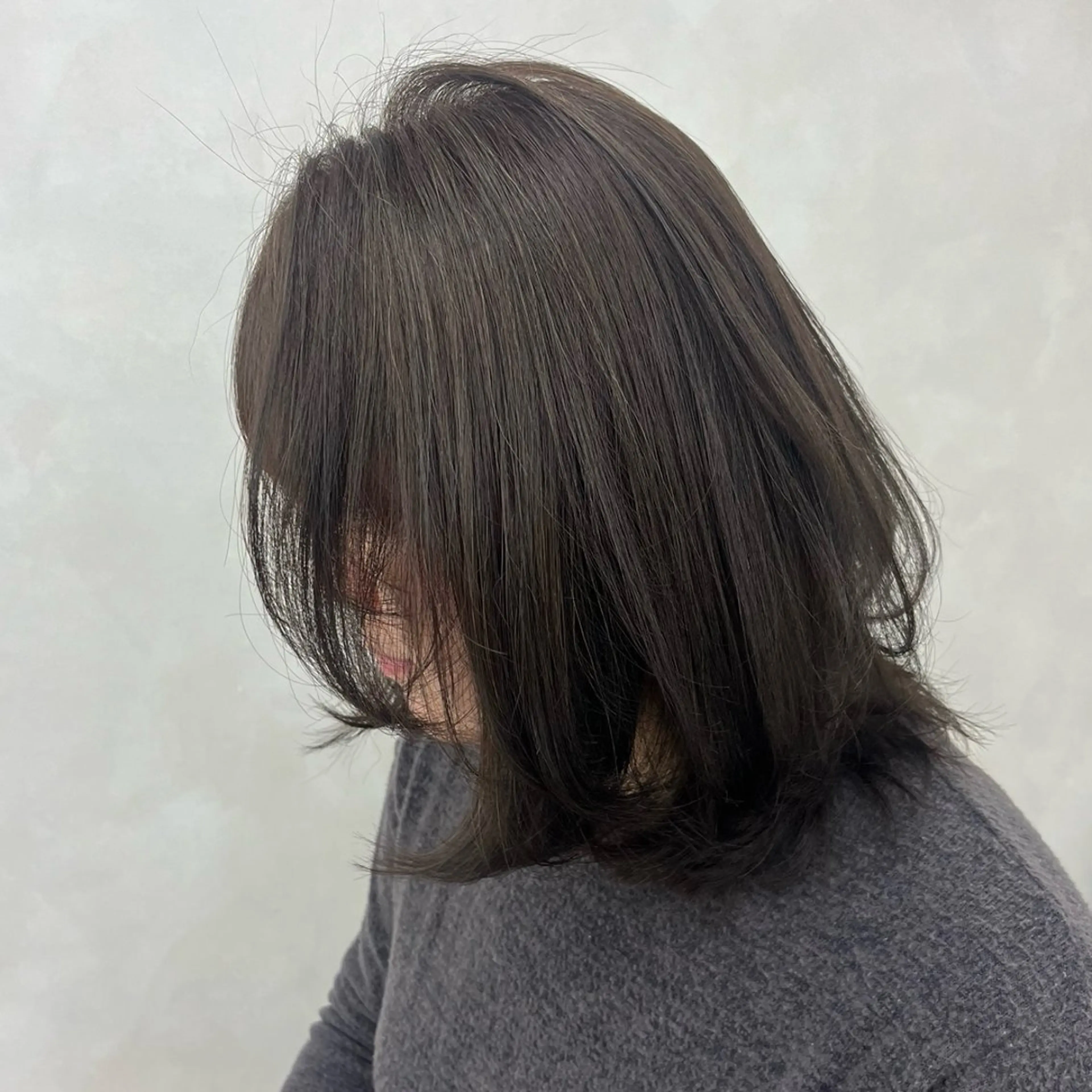 ミディアム カラー アッシュ 透明感カラー カット ヘアカラー トリートメント 広島韓国ヘア♡ たかみのヘアスタイル