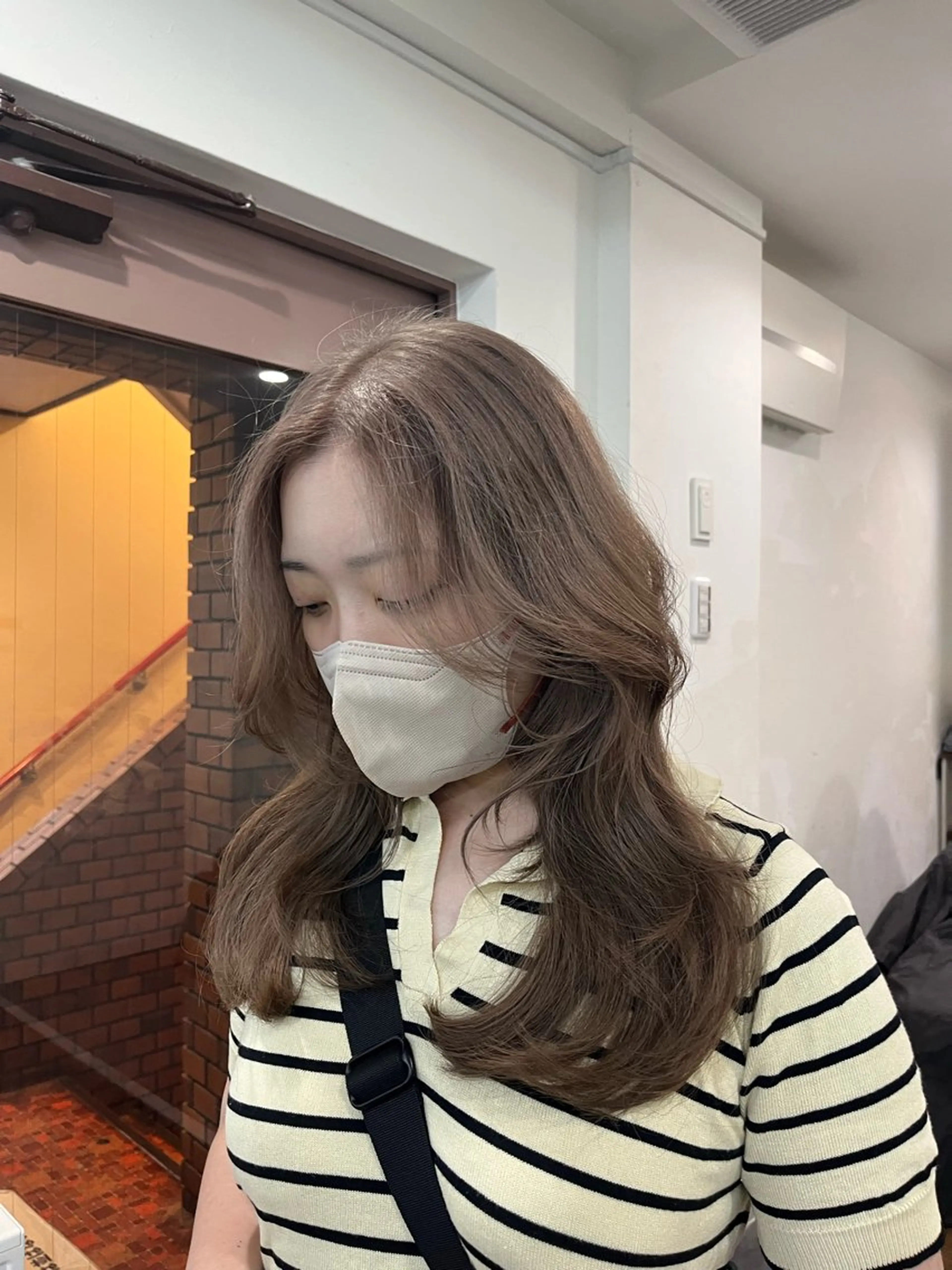 セミロング カラー 透明感カラー グレージュ 韓国風ヘア レイヤーカット ヘアカラー ヘアセット ♡なんば🫧透明感 🫧naako♡のヘアスタイル