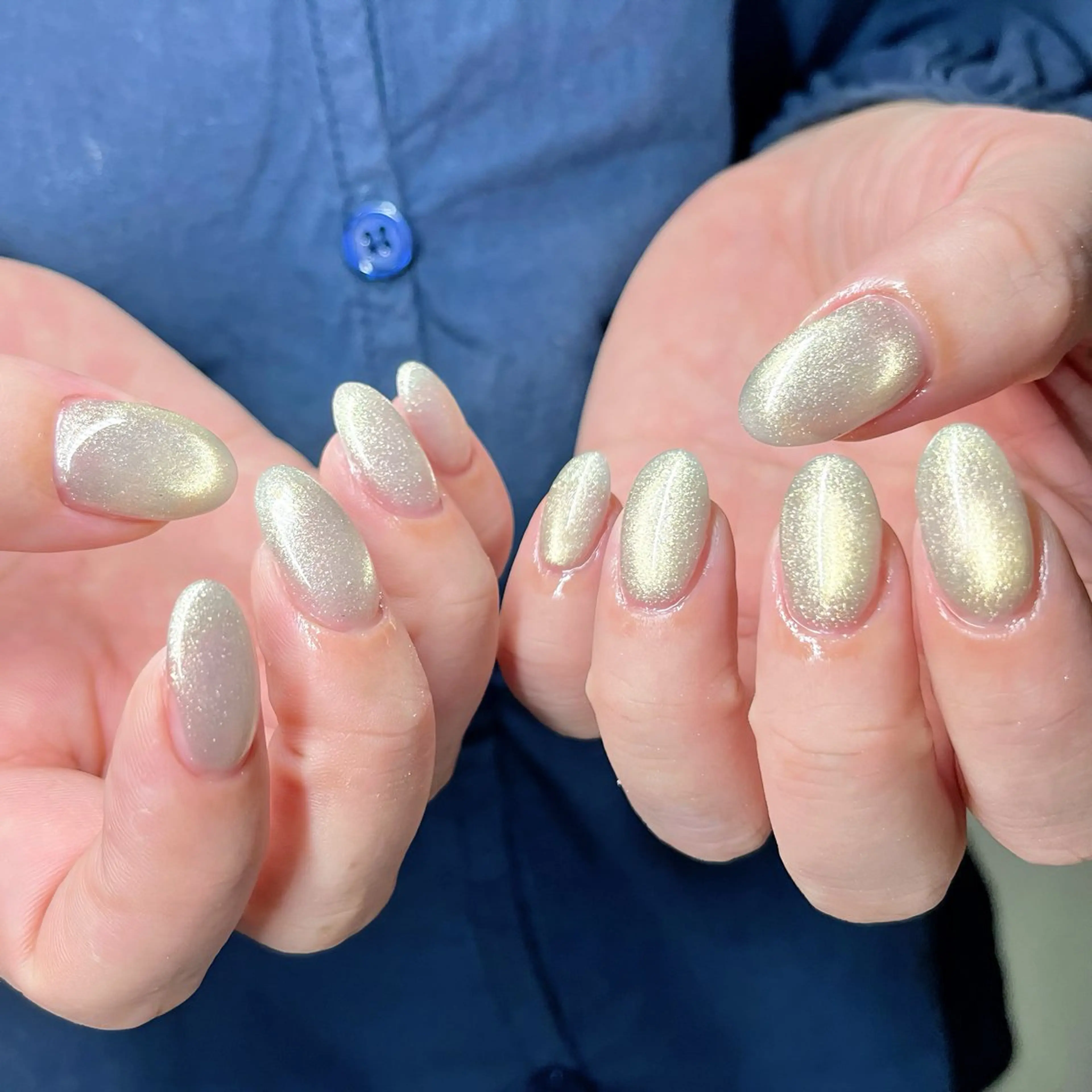 ネイル グラデーション 韓国ネイル 水色 オフィスネイル 夏ネイル ハンドネイル ハンドケア 🫧OPELIA NAIL渋谷🫧のネイルデザイン