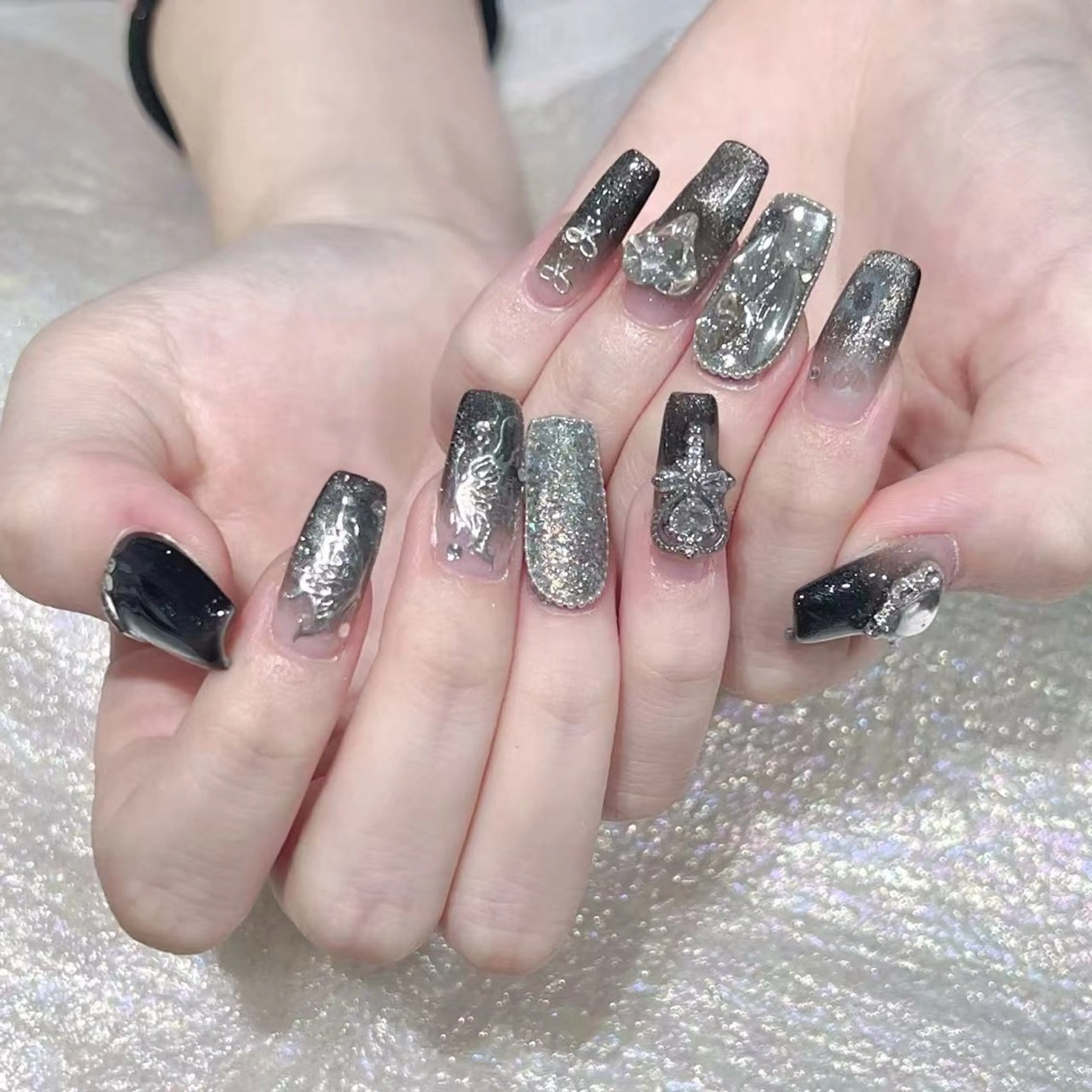 ネイル ハンドネイル Queens マオのネイルデザイン