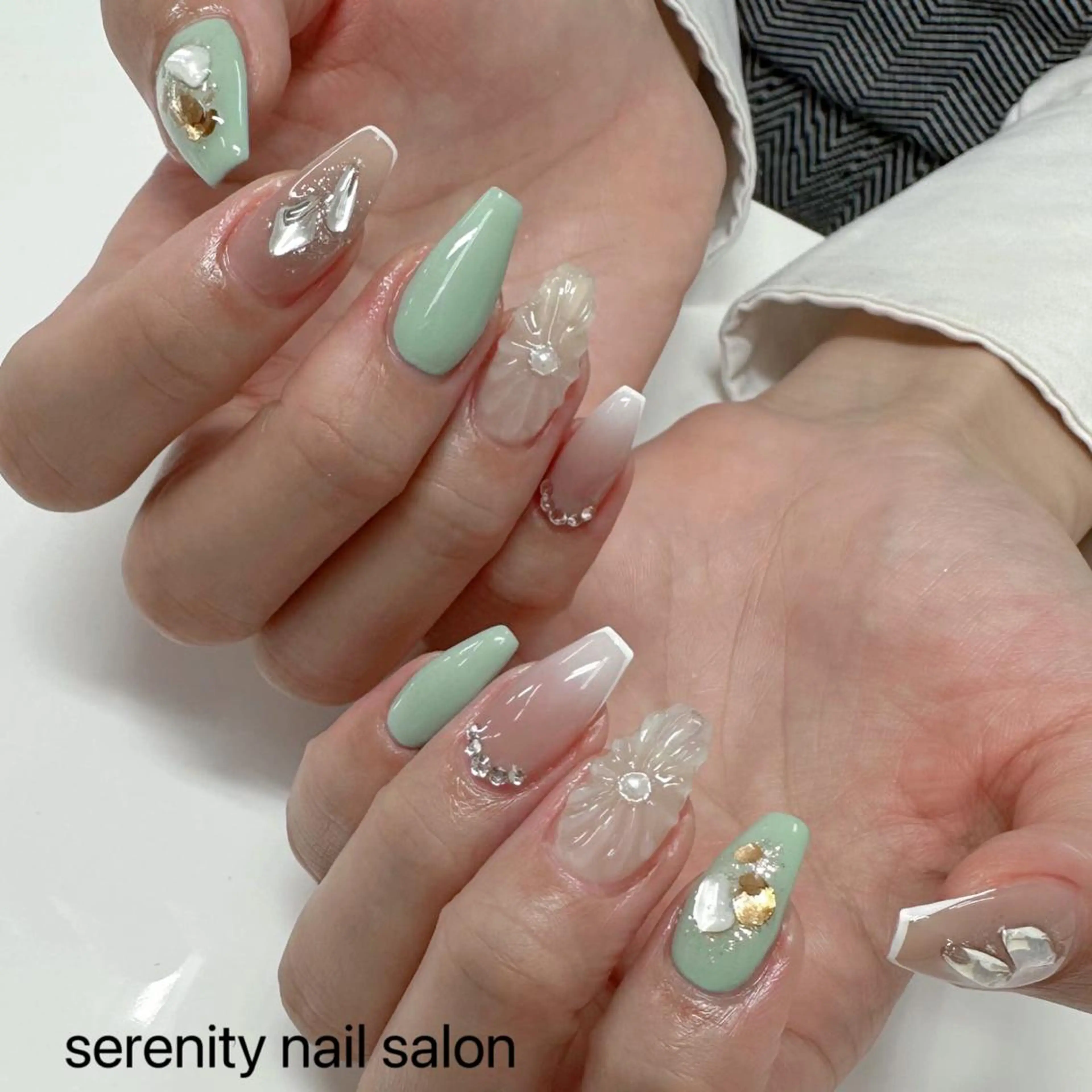 ネイル ハンドネイル ハンドケア ✨Serenity Nail salonのネイルデザイン