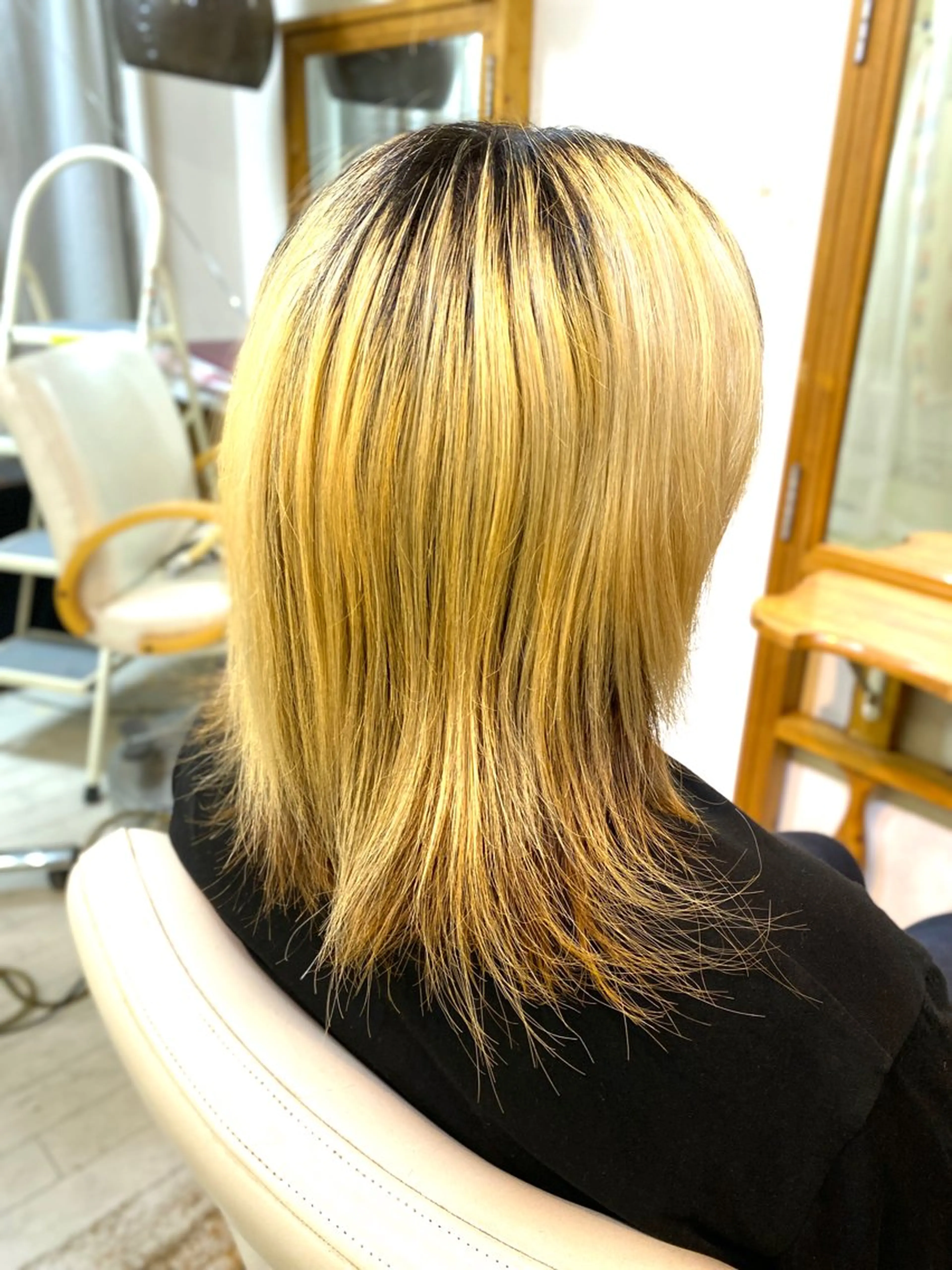 ミディアム カラー CRADLE Takeuchiのヘアスタイル