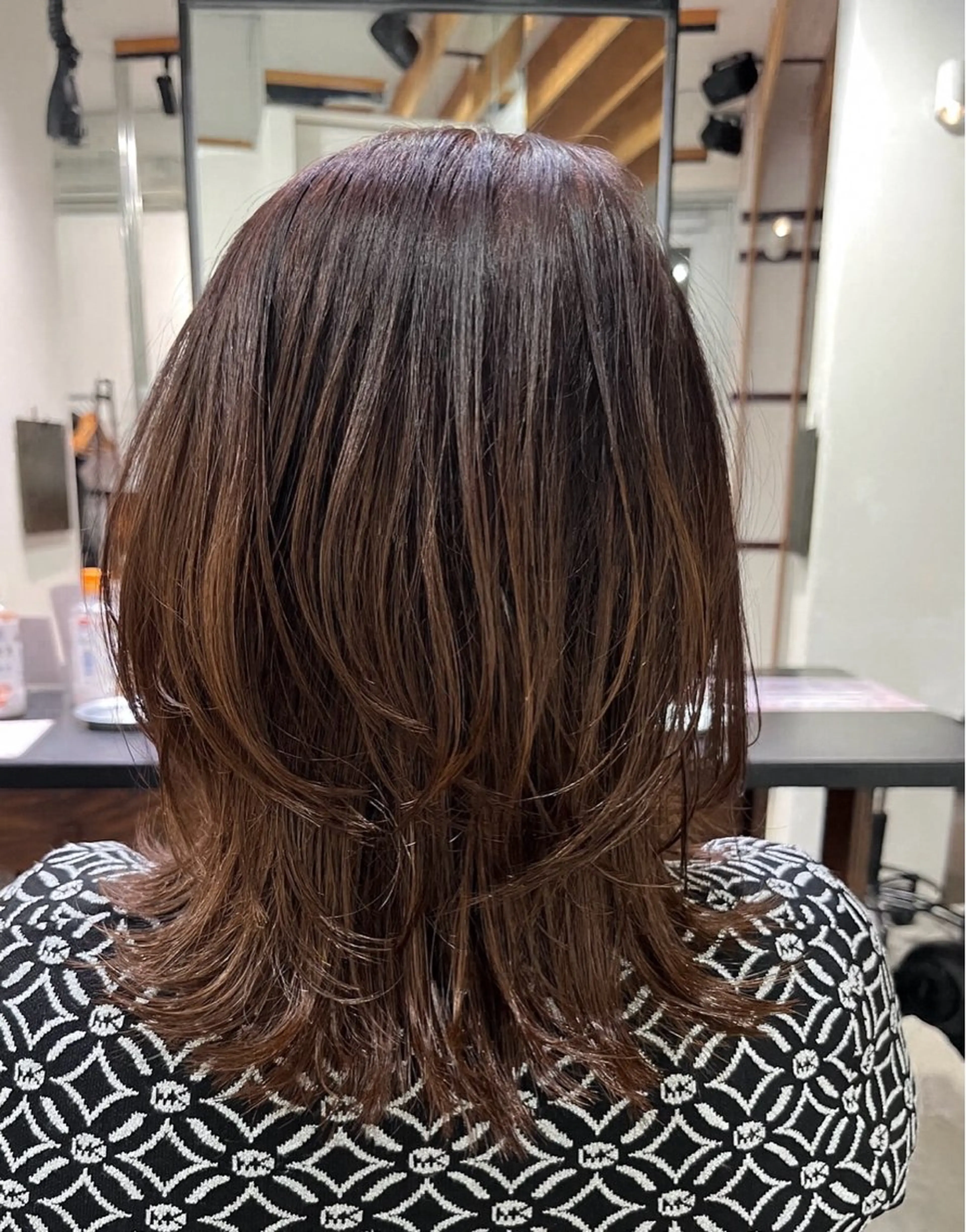 ミディアム go s go .b所属・レイヤーカット／ ヒグレアキコのヘアスタイル