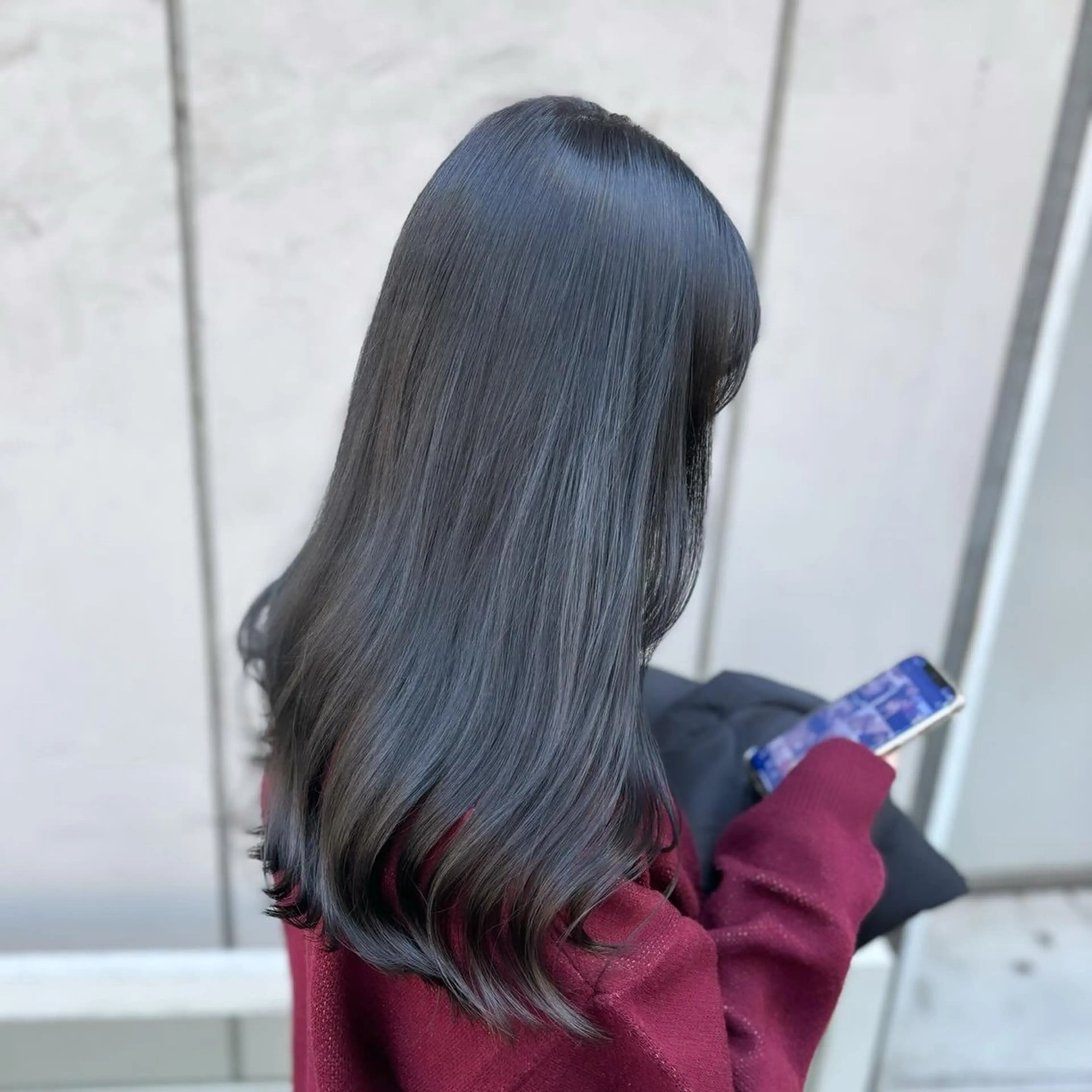 セミロング カラー 🩵韓国レイヤー× 寒色カラー🩵のヘアスタイル