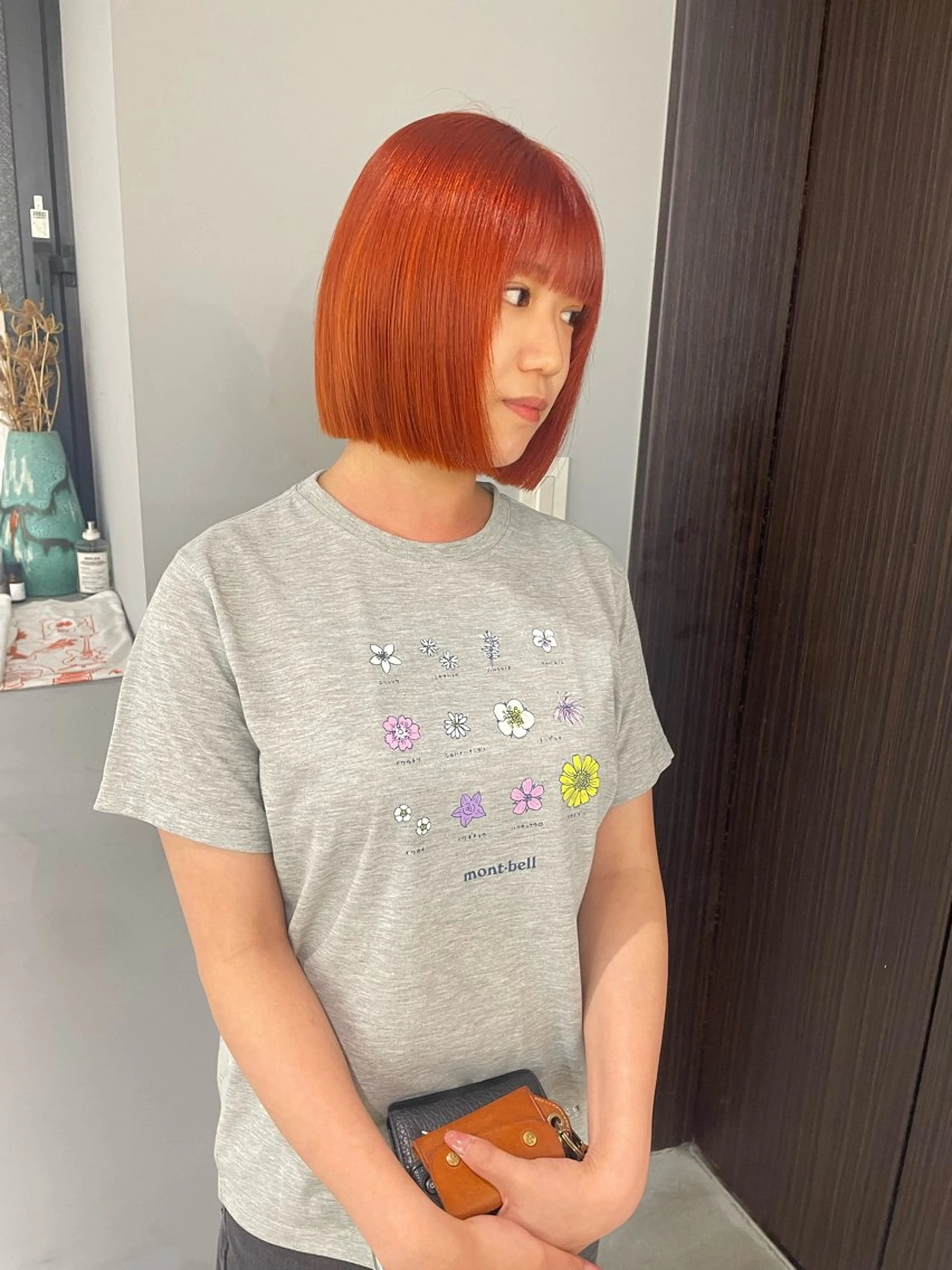 ショート カラー ブリーチ ブラウンカラー ケアブリーチ ダブルカラー オレンジ ヘアカラー トリートメント MIU/ルーツカラー ボブ/顔周りレイヤーのヘアスタイル