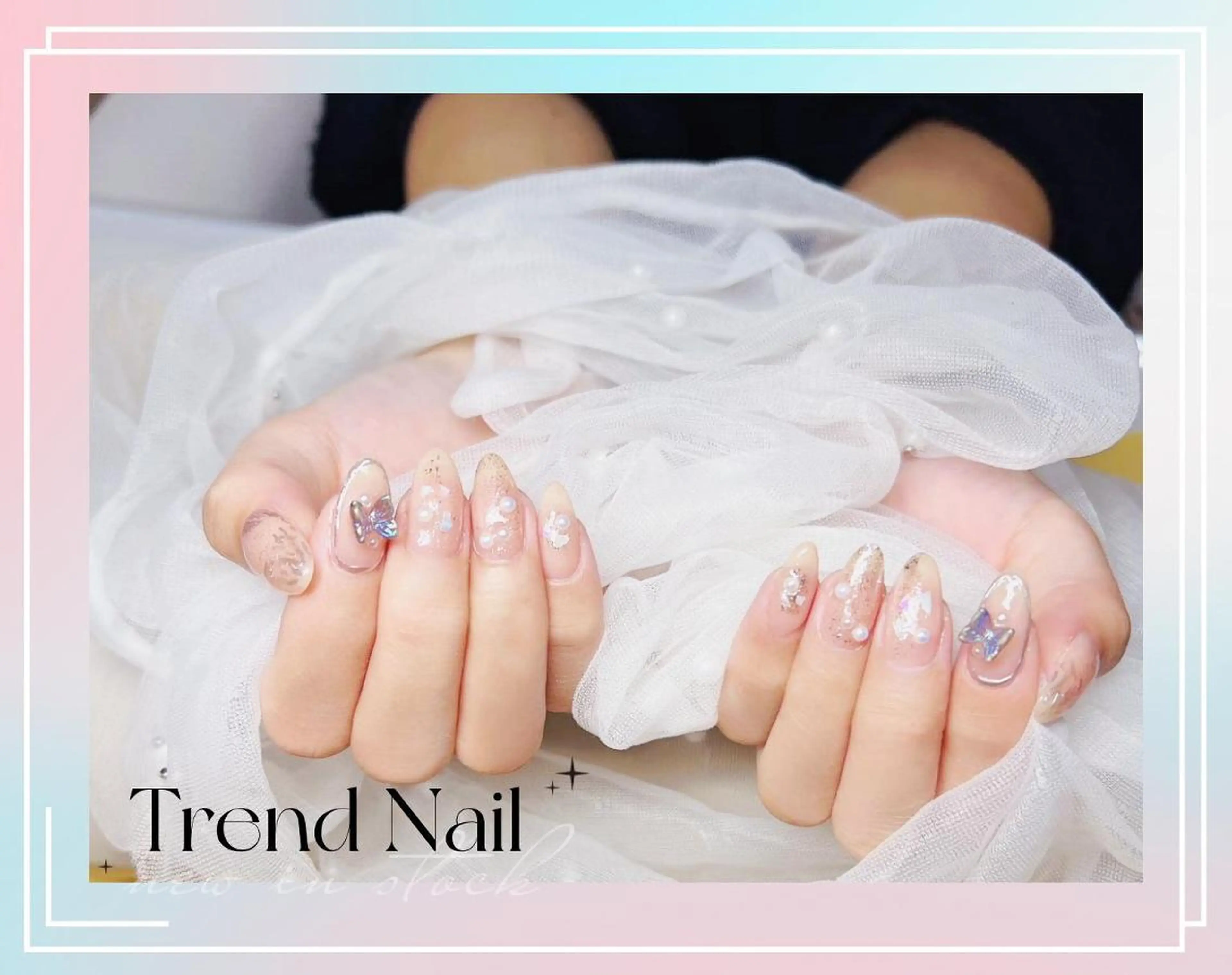 ミディアム ハンドネイル トレンド ネイル スタジオのネイルデザイン