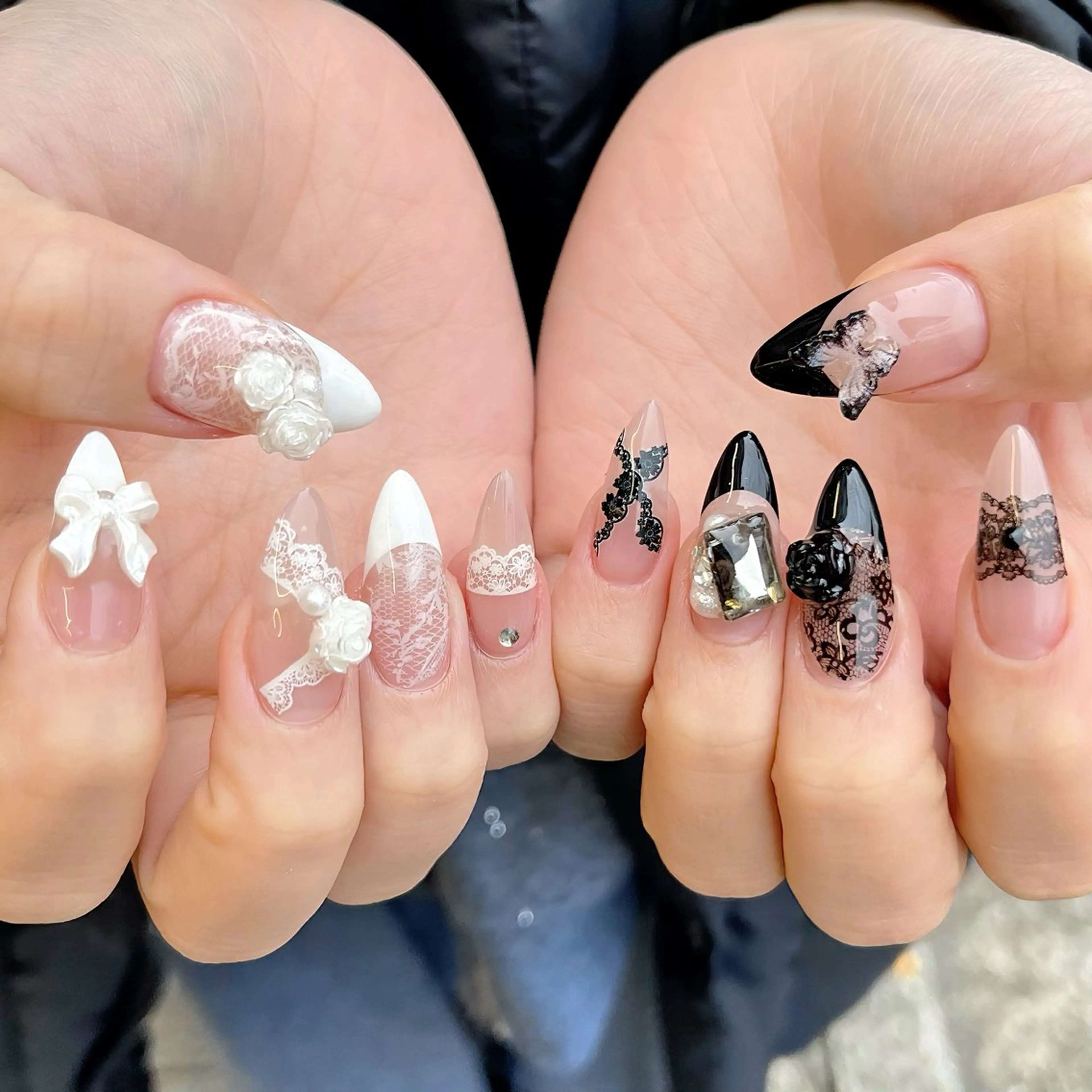ネイル 長さ出し フレンチネイル レース 水色 マグネットネイル ハンドネイル 🫧OPELIA NAIL渋谷🫧のネイルデザイン