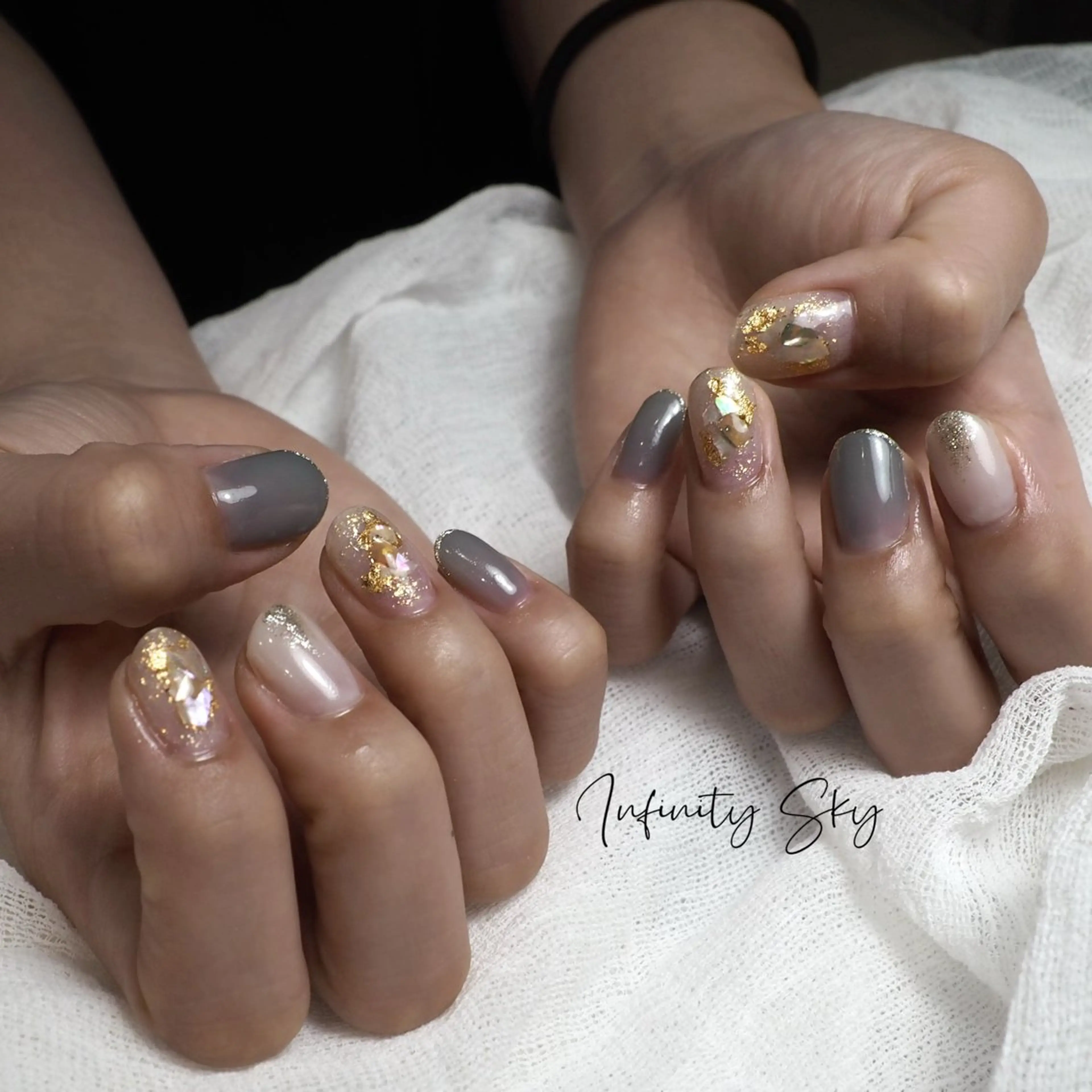 ネイル ニュアンスネイル infinity skyのネイルデザイン