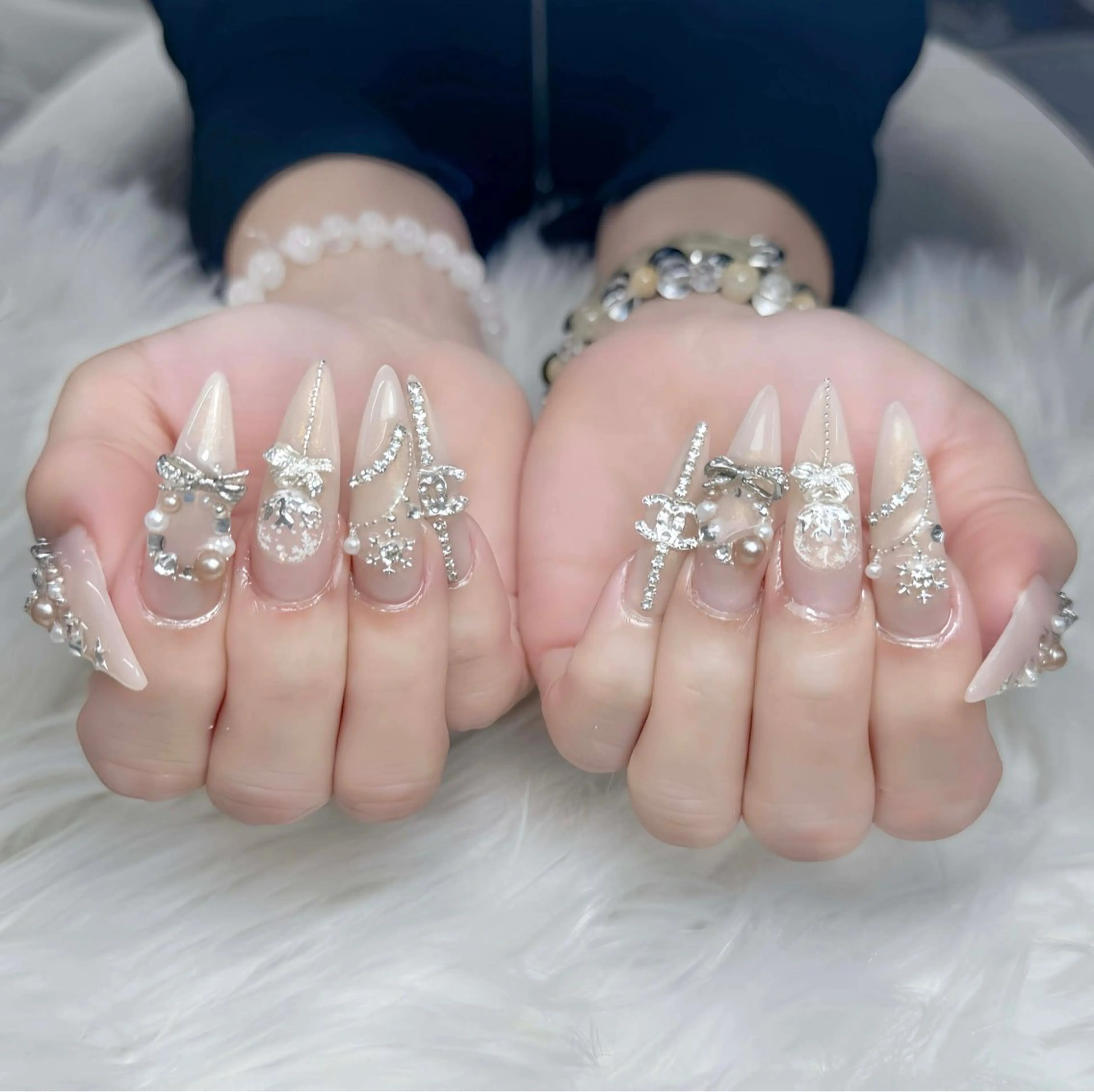 ネイル ハンドネイル ハンドケア いちご chan novaのネイルデザイン