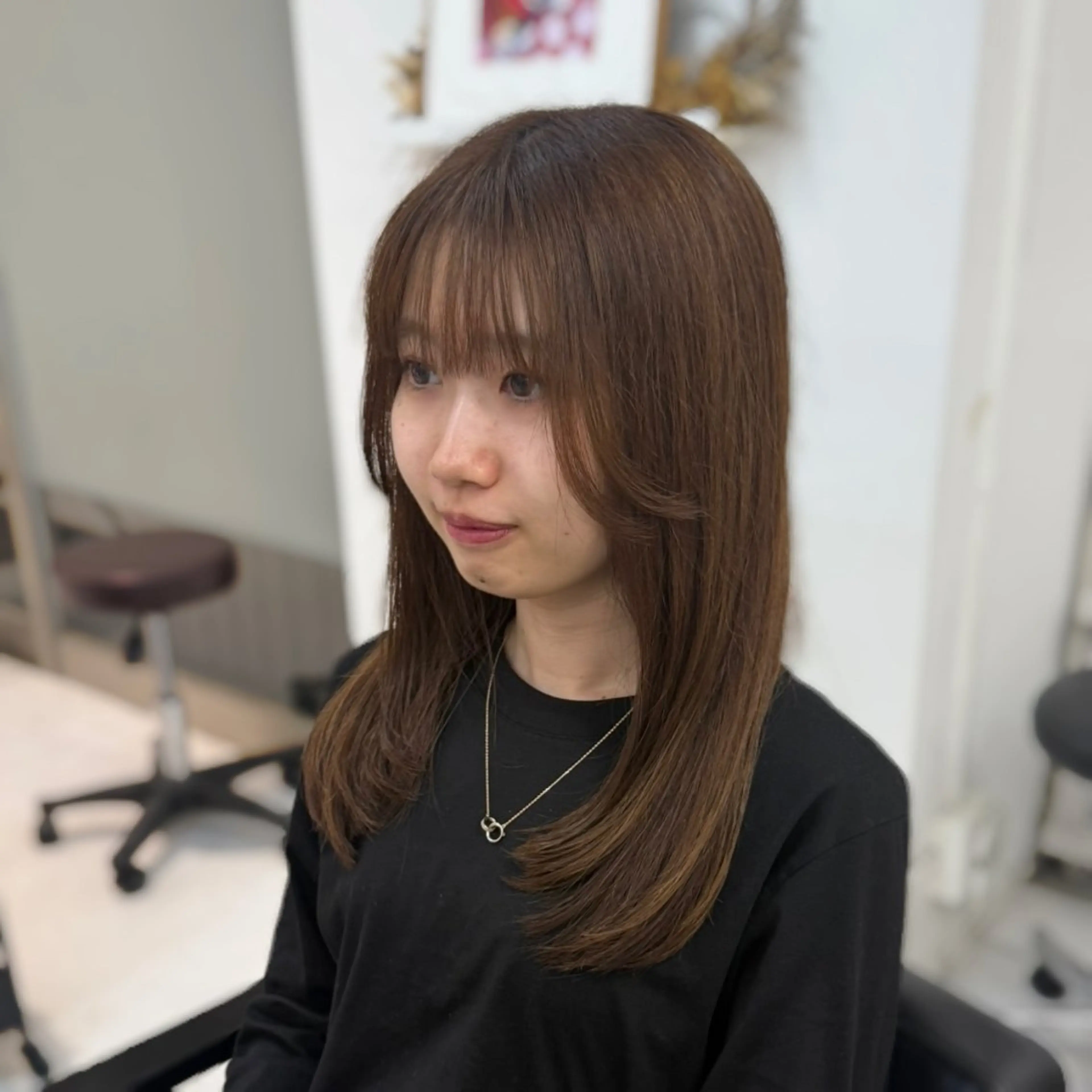 ミディアム カット 榎本 雪来 LEV.のヘアスタイル