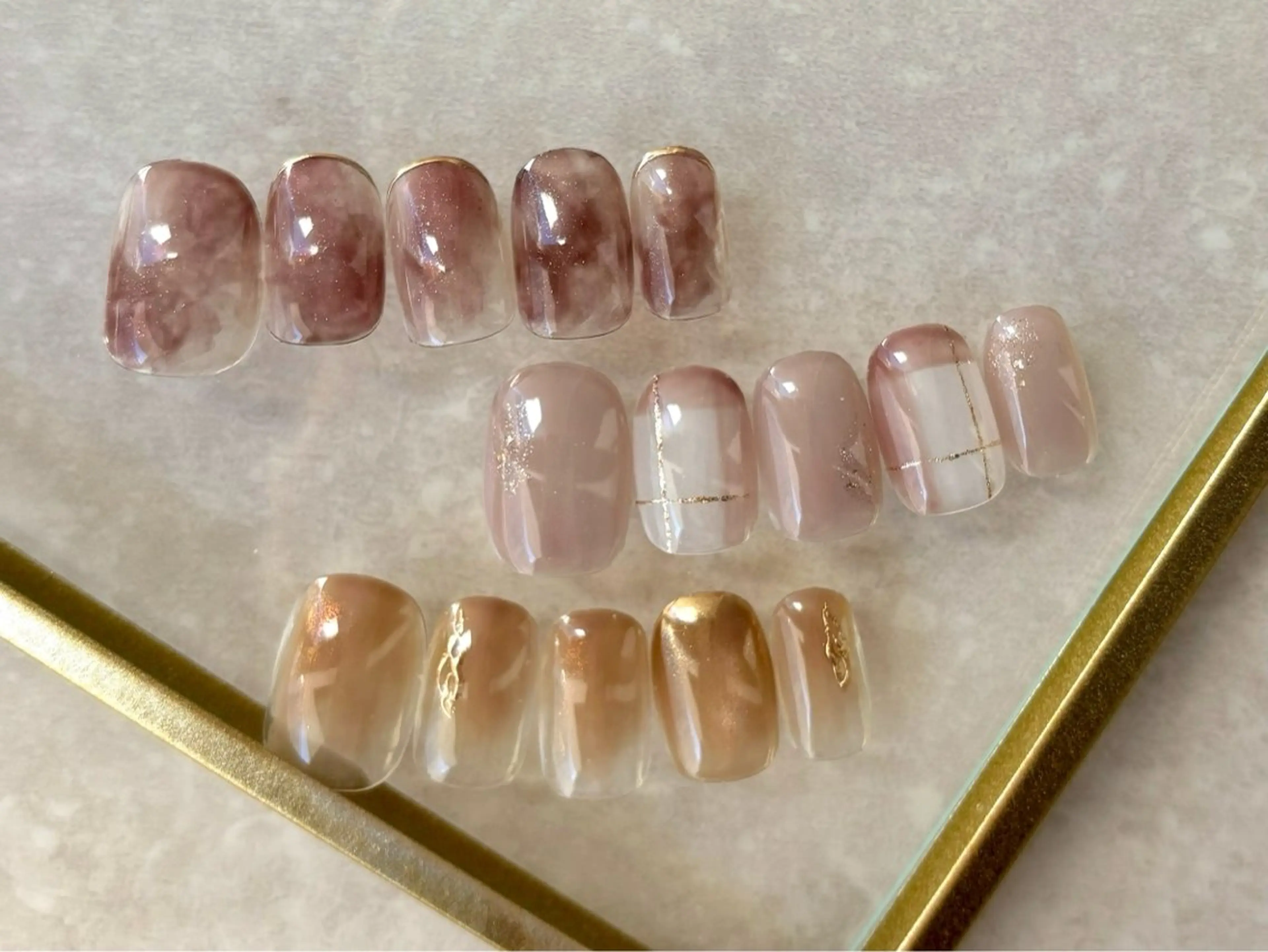 ネイル ニュアンスネイル aoi .のネイルデザイン