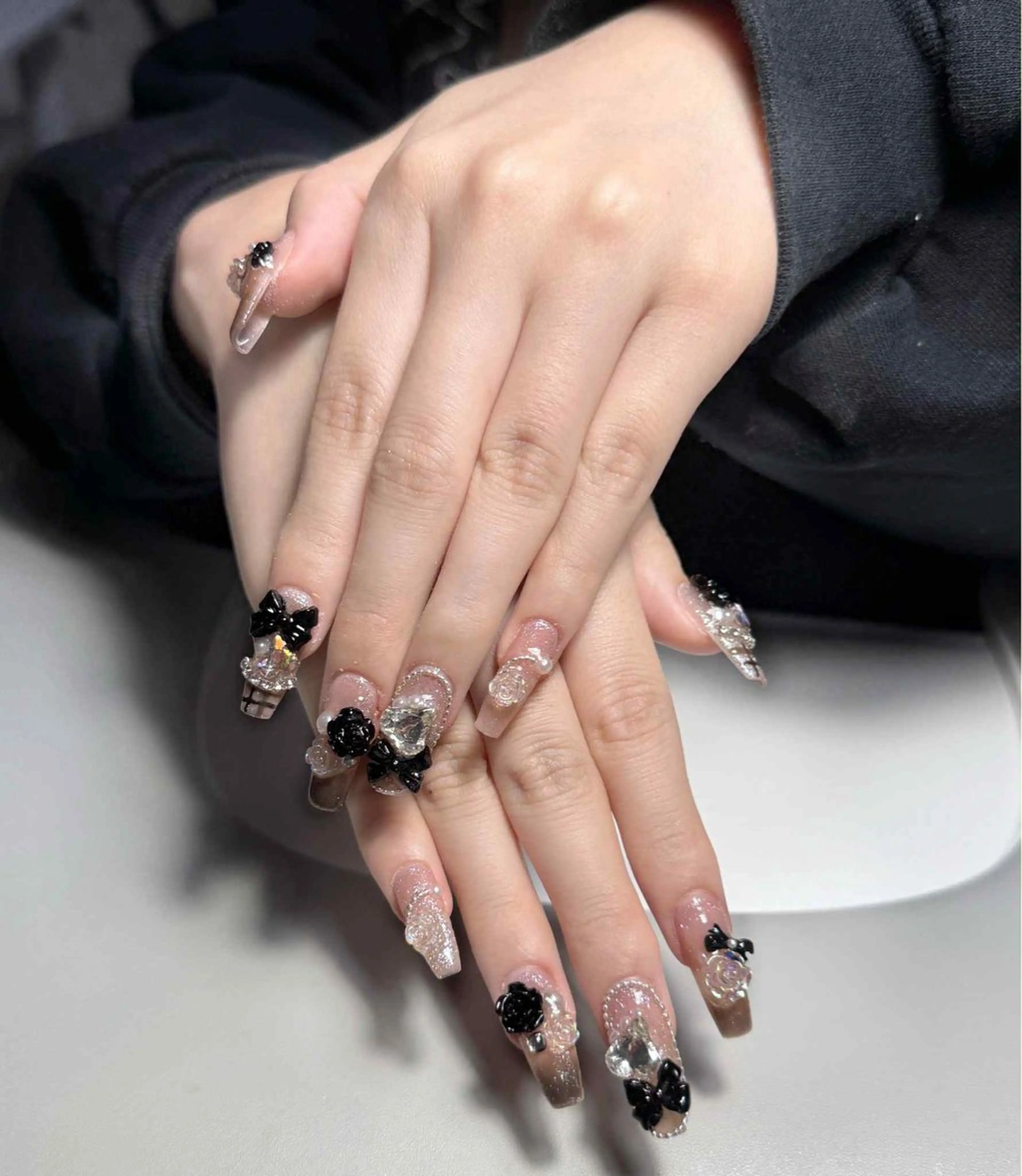 ネイル ハンドネイル T. Leeのネイルデザイン