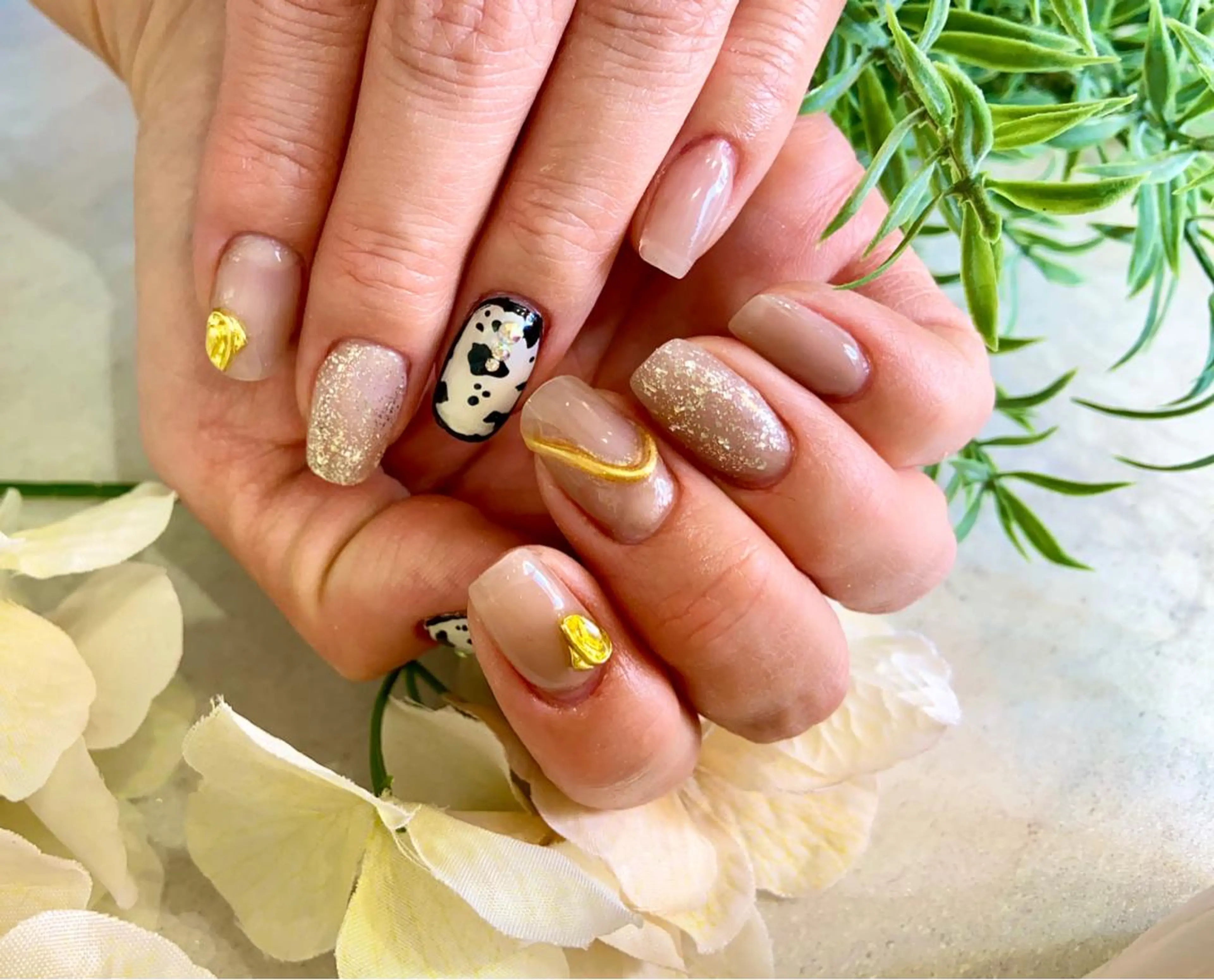 ネイル アニマル柄 ハンドネイル nailsalon MINERVAのネイルデザイン