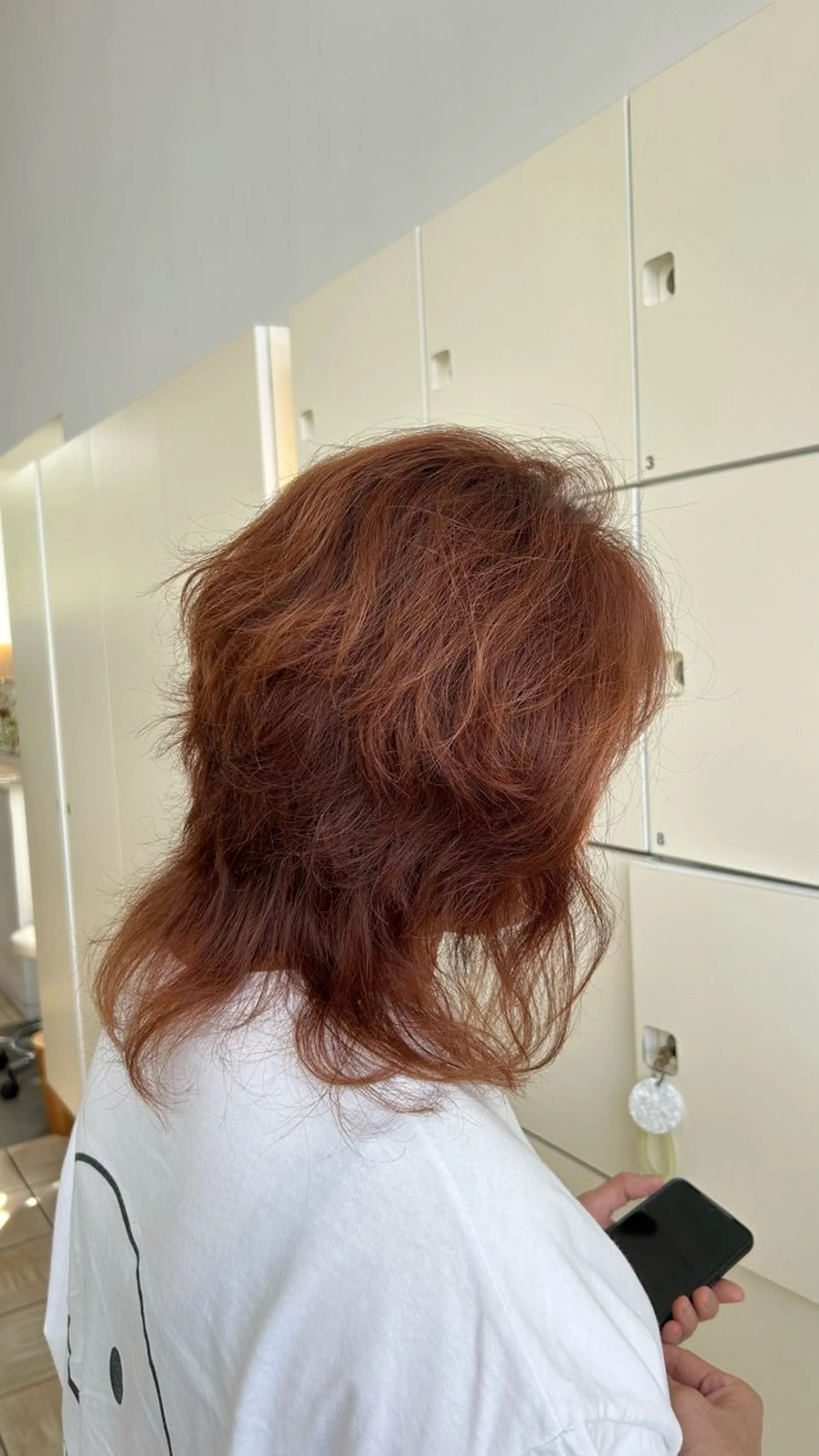 ミディアム 村松 麻菜のヘアスタイル