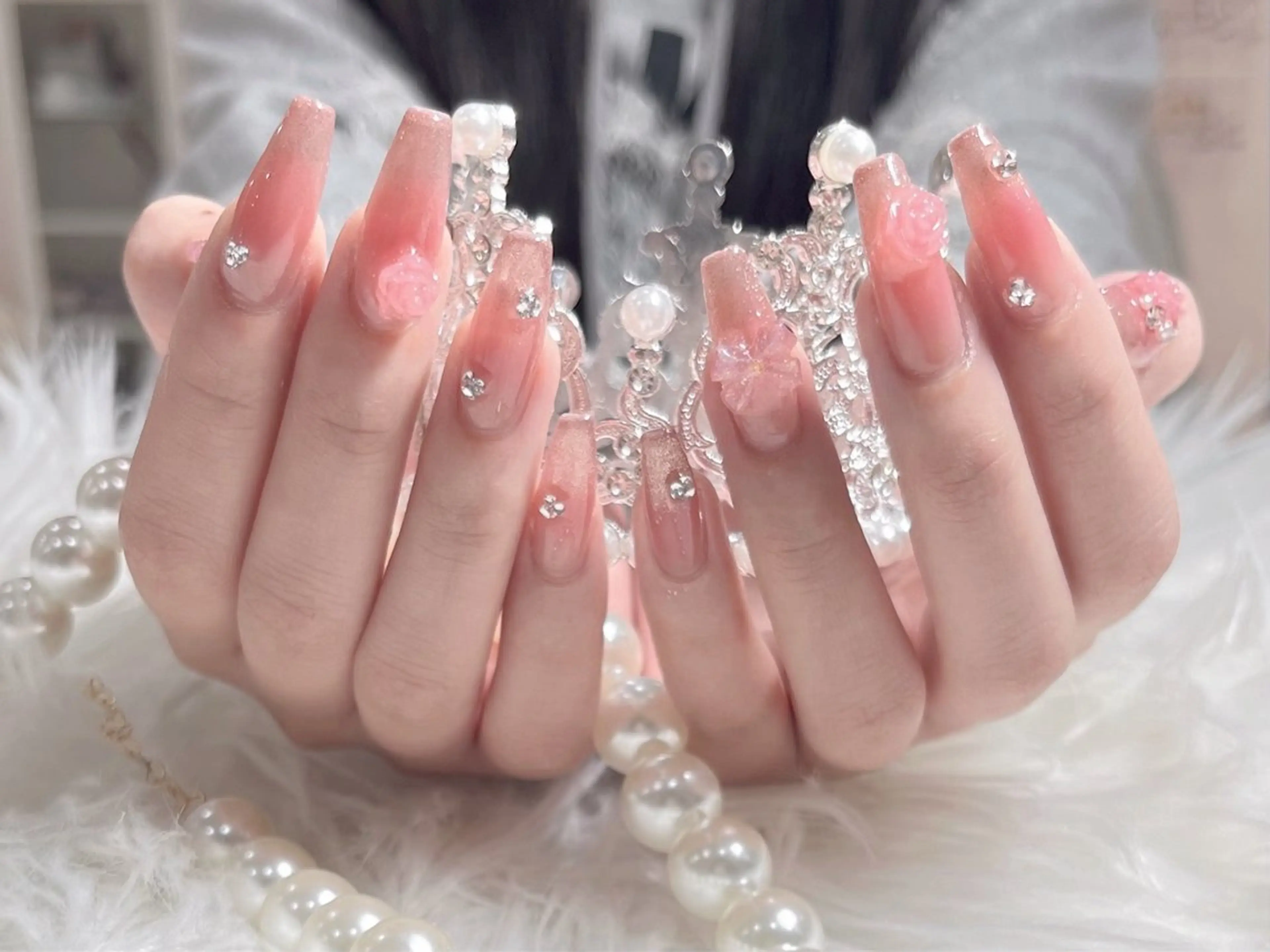 ネイル チークネイル マグネットネイル リボン ハンドネイル FLY Nail Salonのネイルデザイン